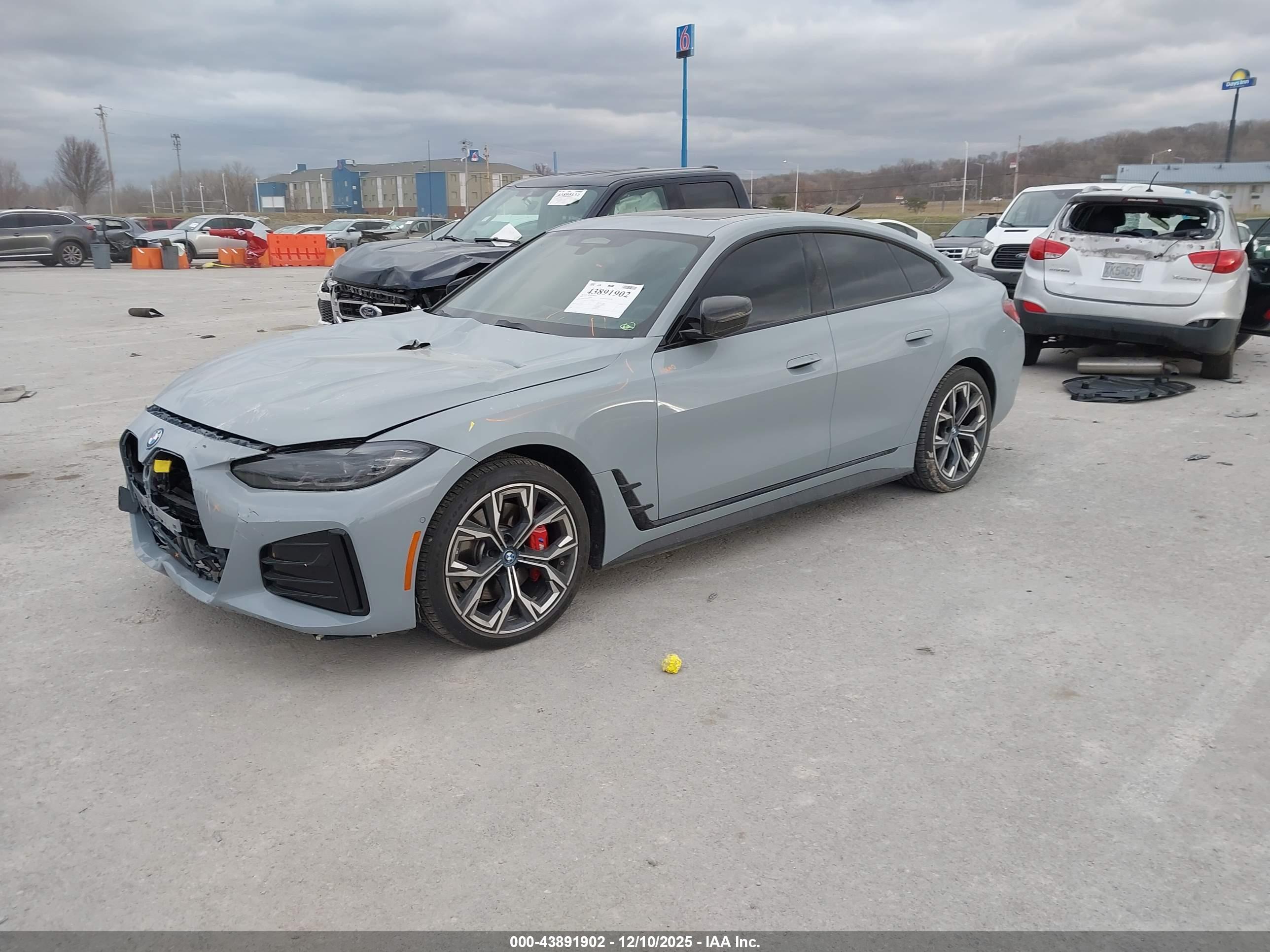 BMW I4 image 2