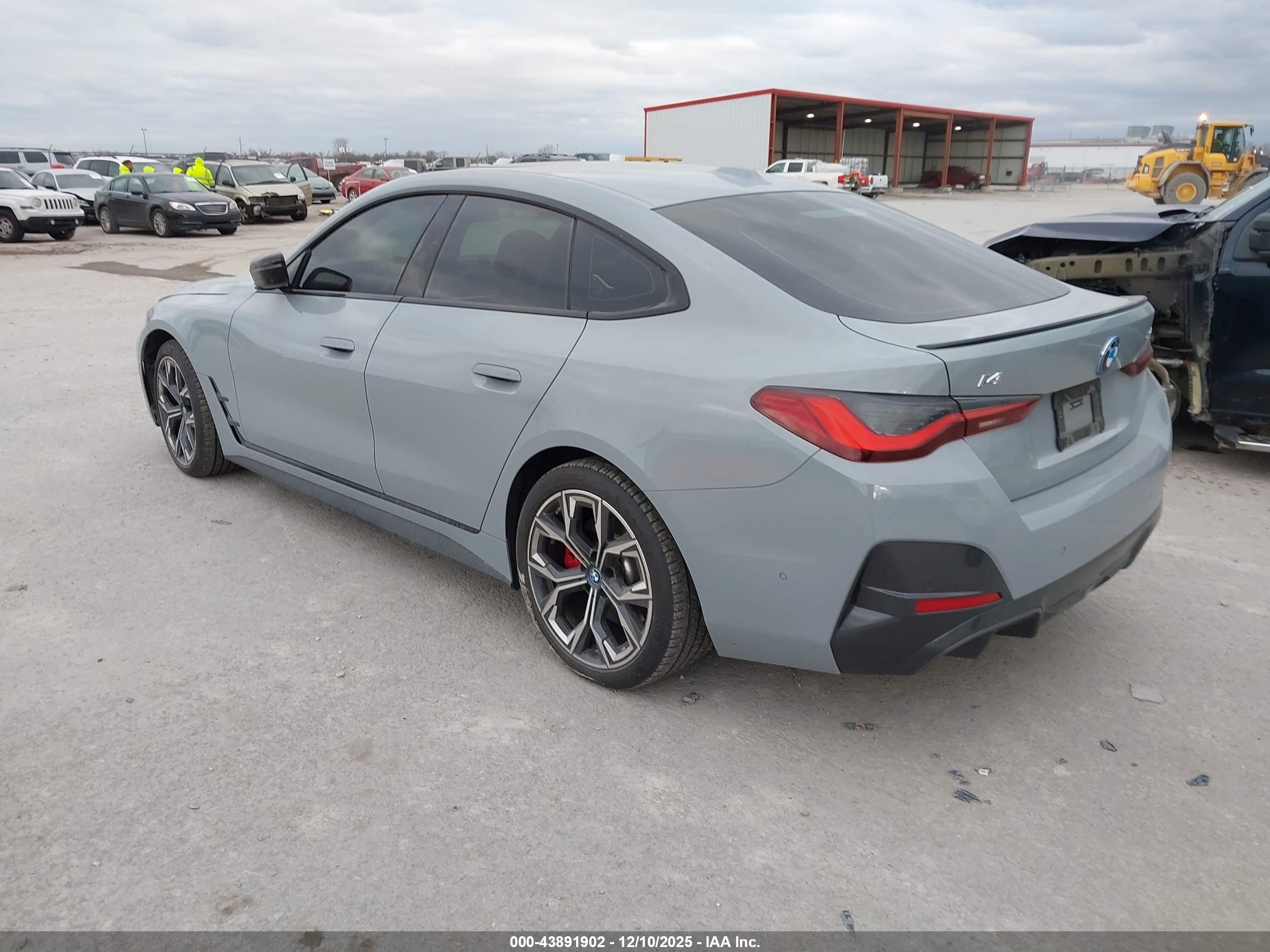 BMW I4 image 3