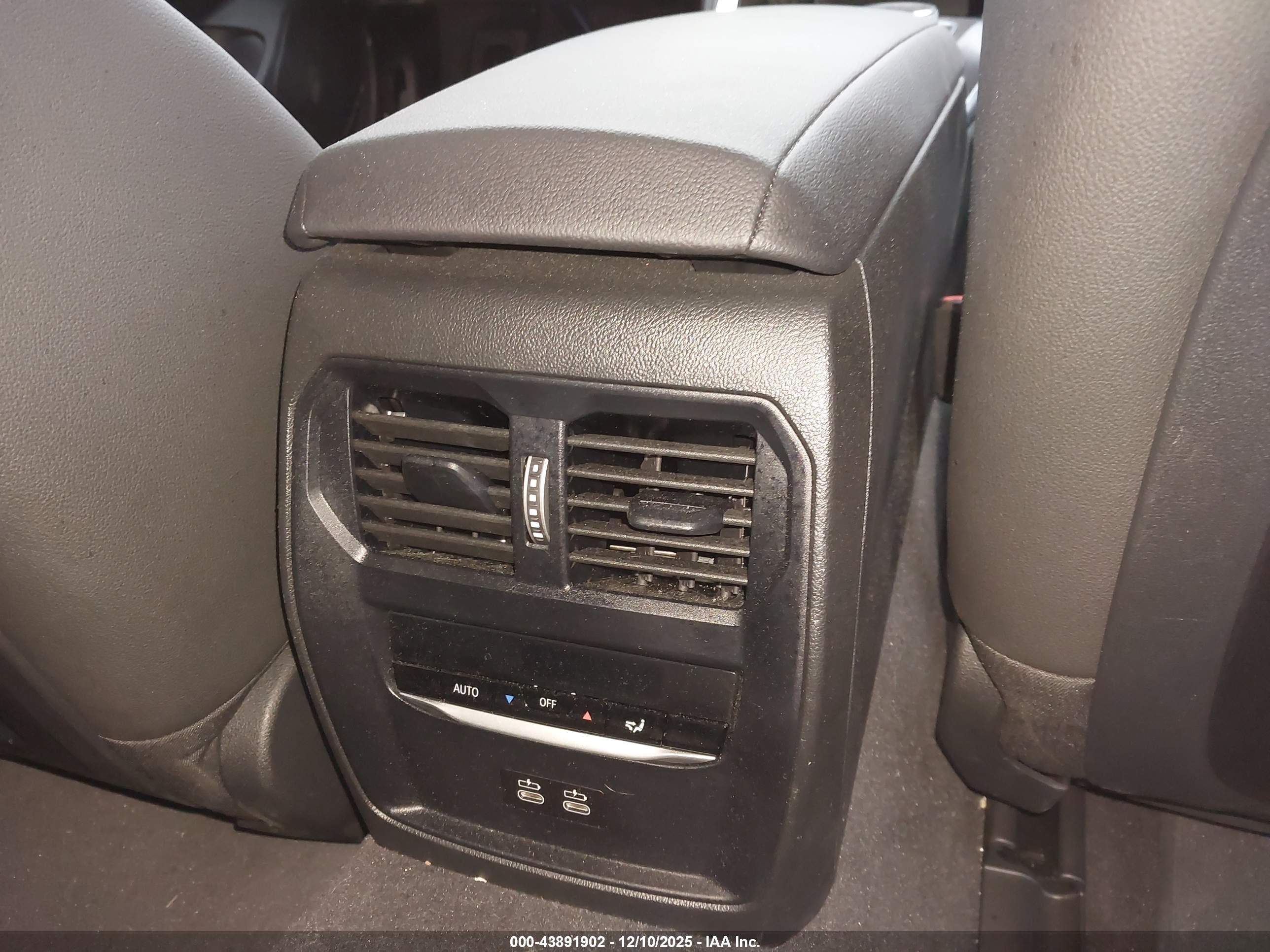 BMW I4 image 8