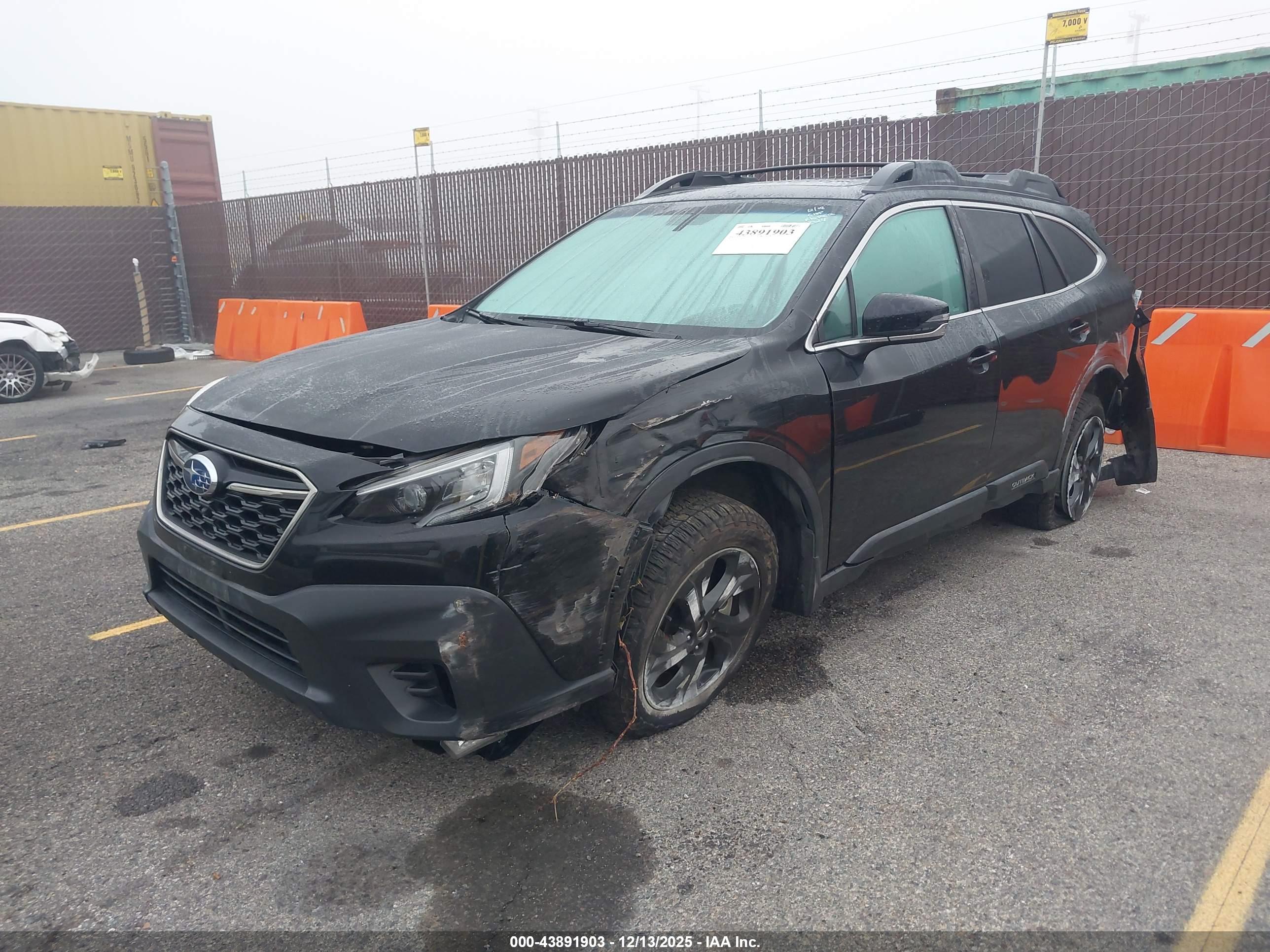 SUBARU OUTBACK image 2