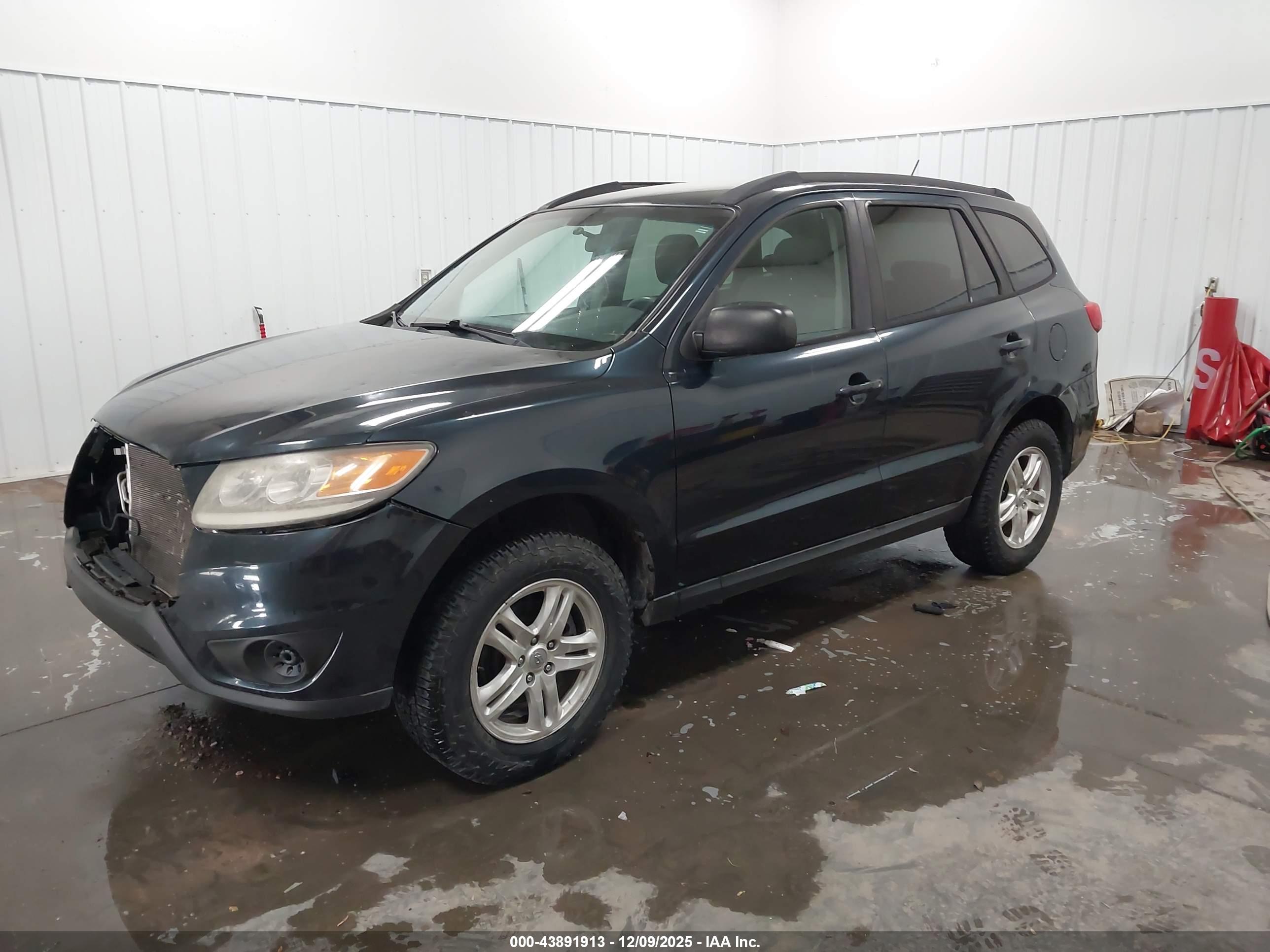 HYUNDAI SANTA image 2