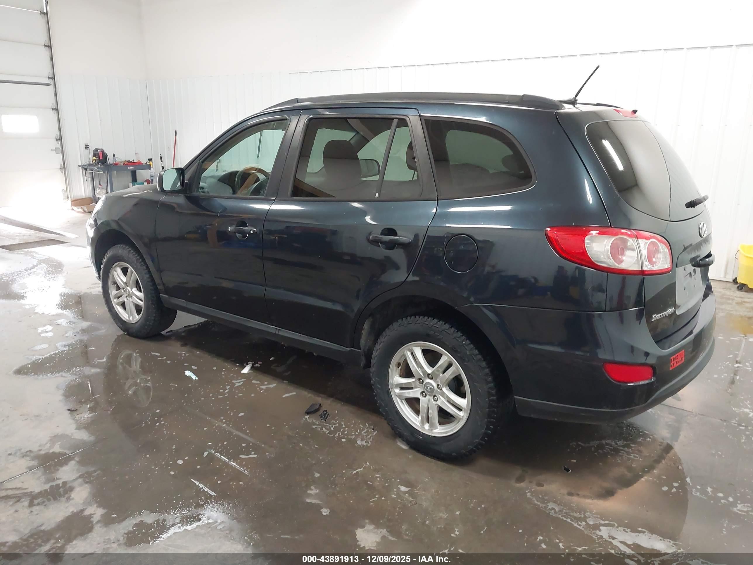 HYUNDAI SANTA image 3