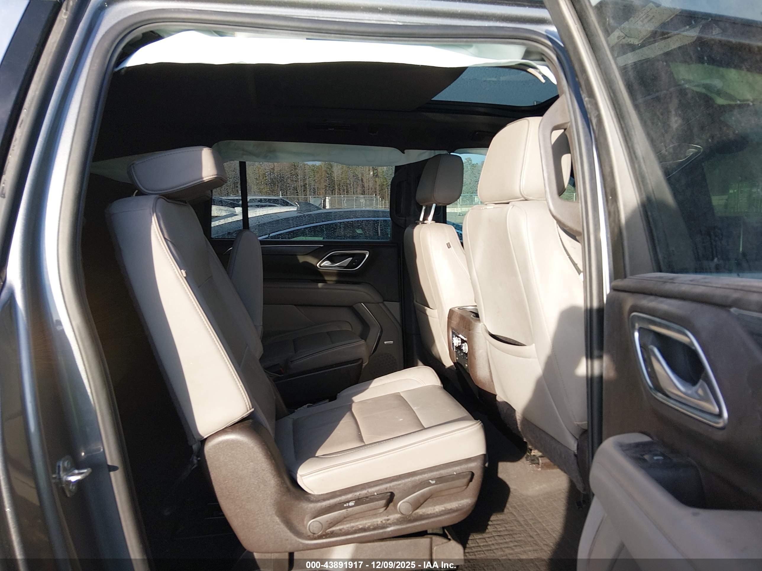 GMC YUKON image 8