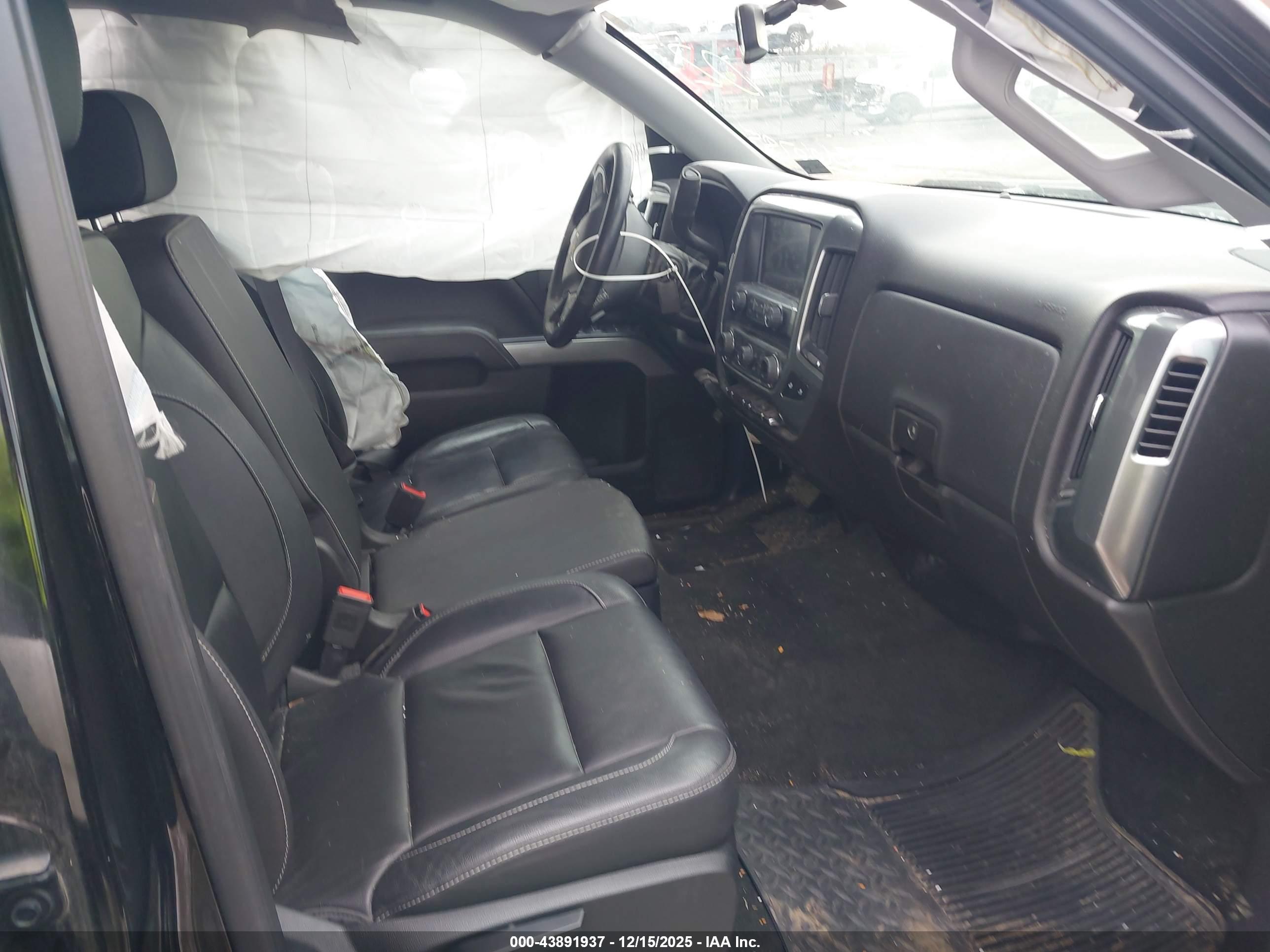 CHEVROLET SILVERADO image 5