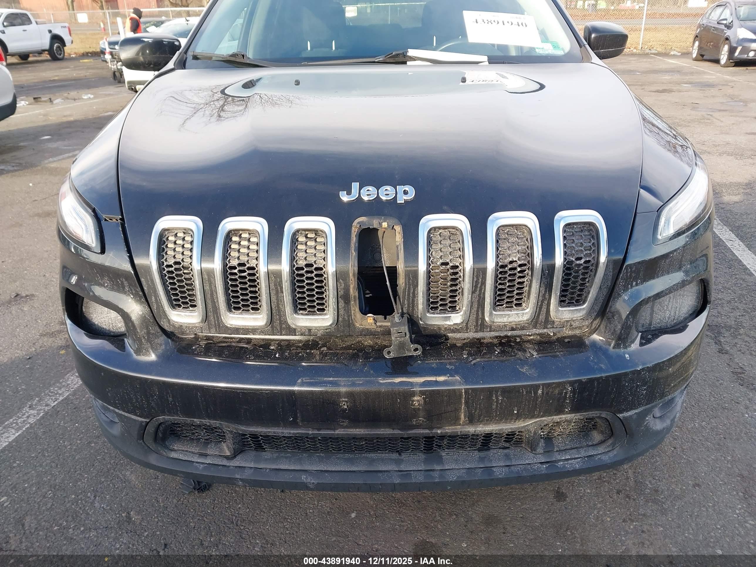 JEEP CHEROKEE image 6
