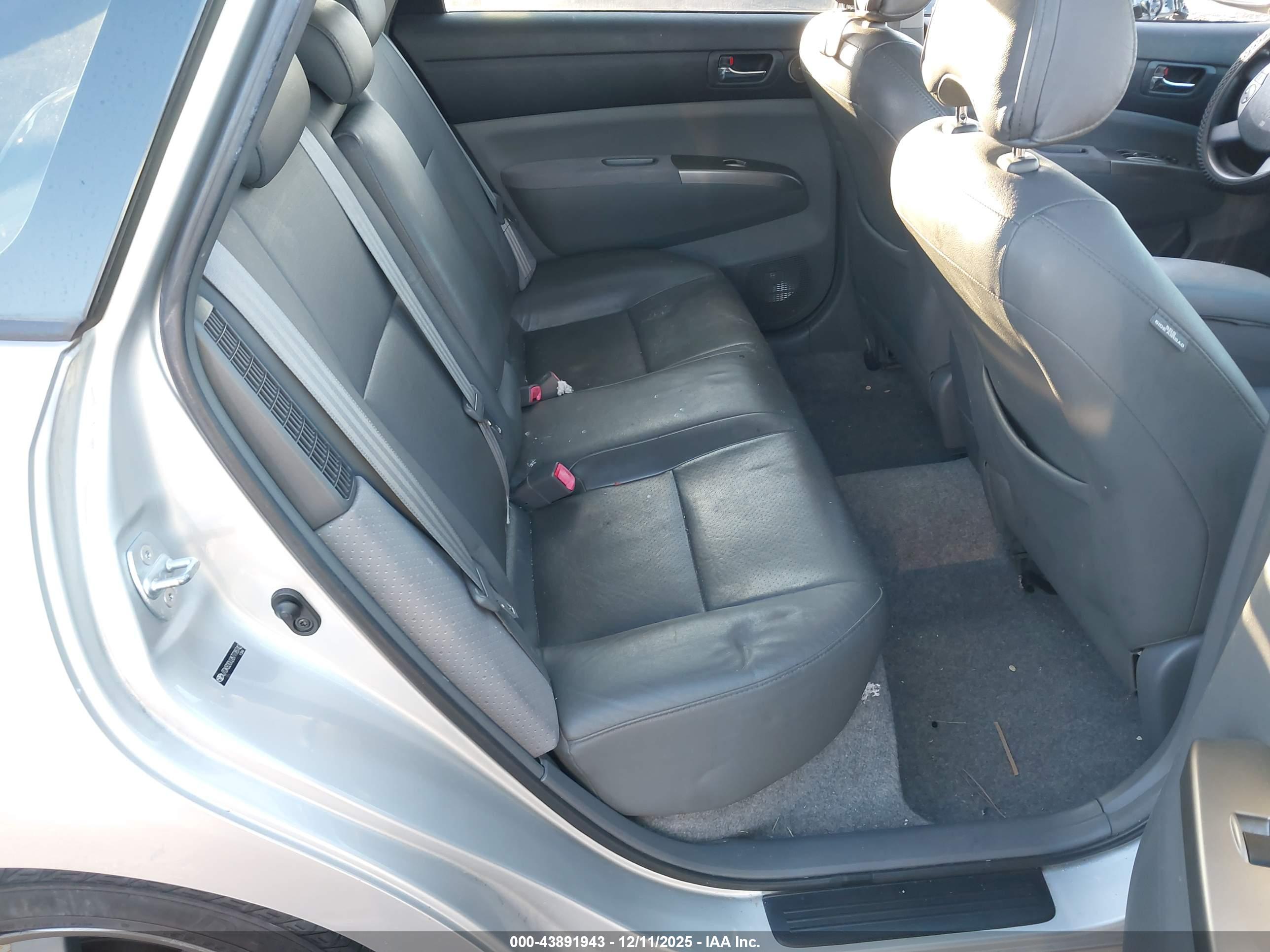 TOYOTA PRIUS image 8