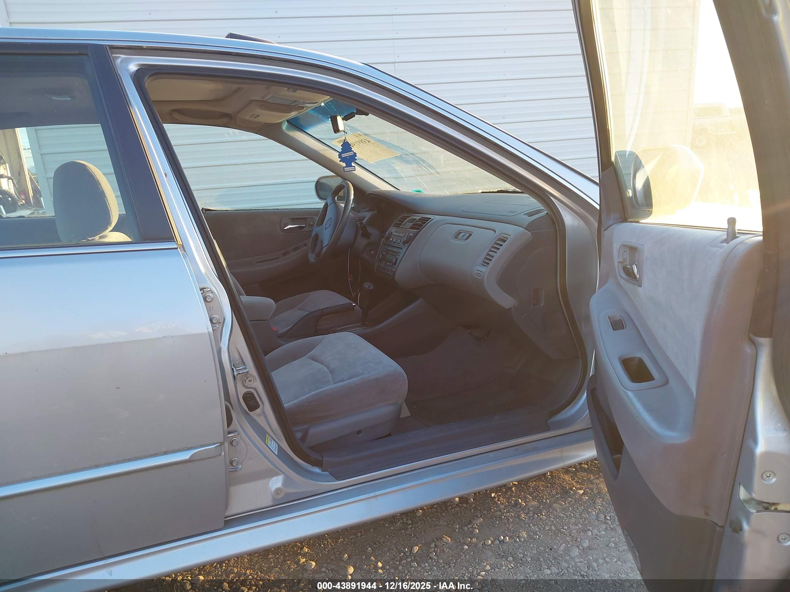 HONDA ACCORD image 5
