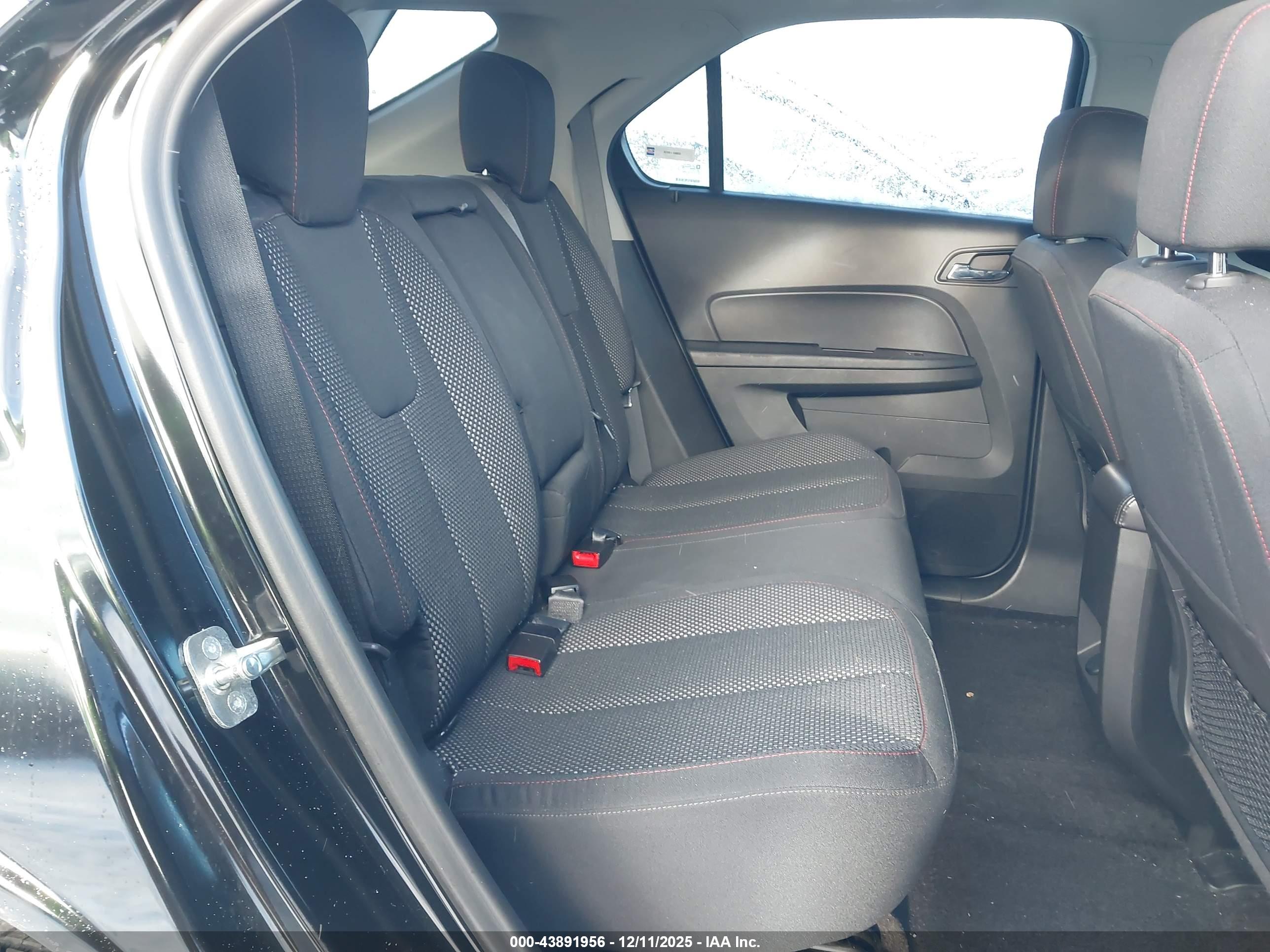 CHEVROLET EQUINOX image 8