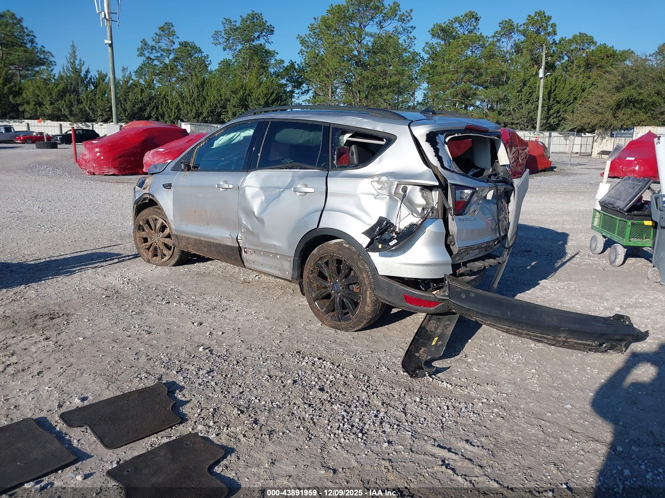 FORD ESCAPE image 3