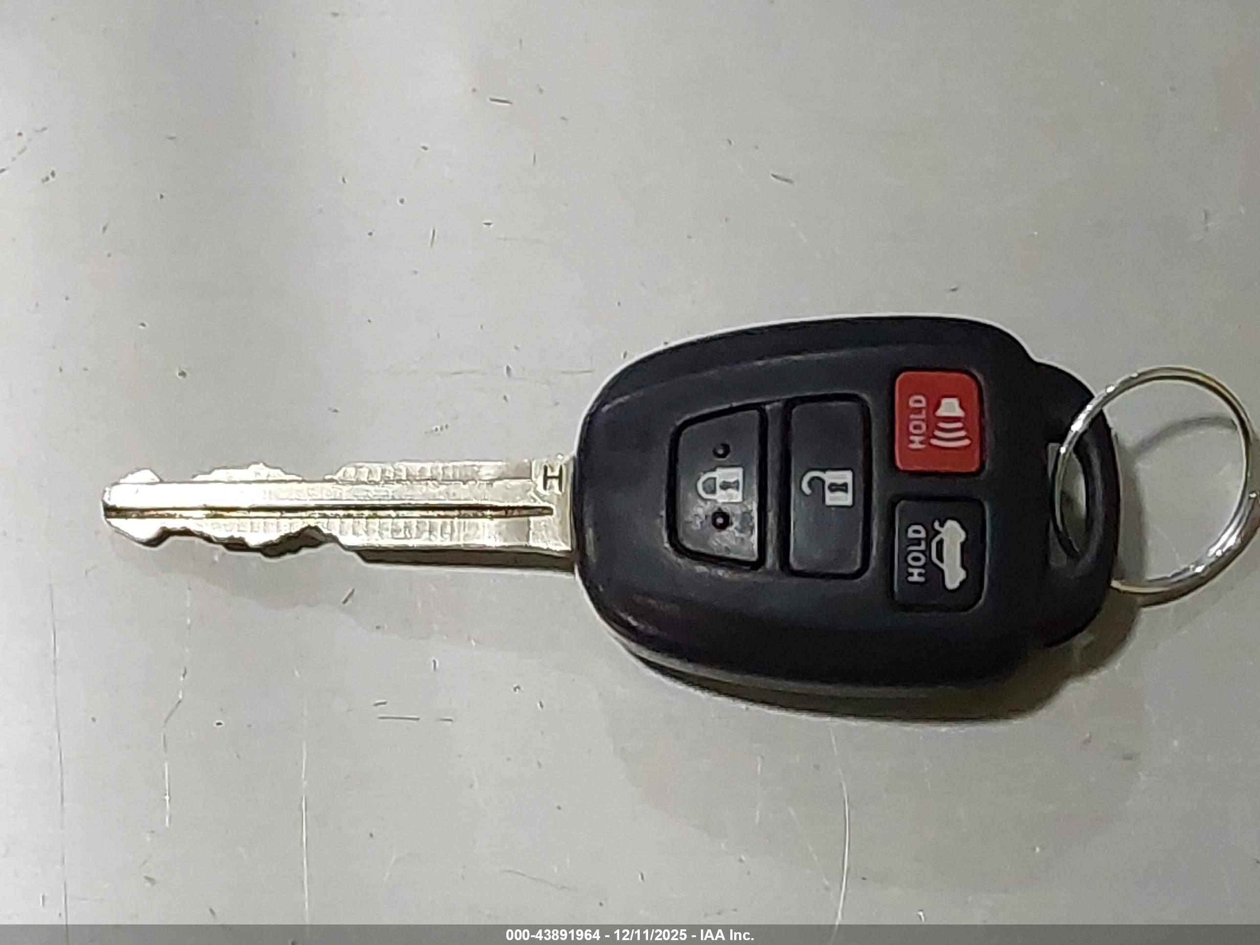 TOYOTA COROLLA image 11