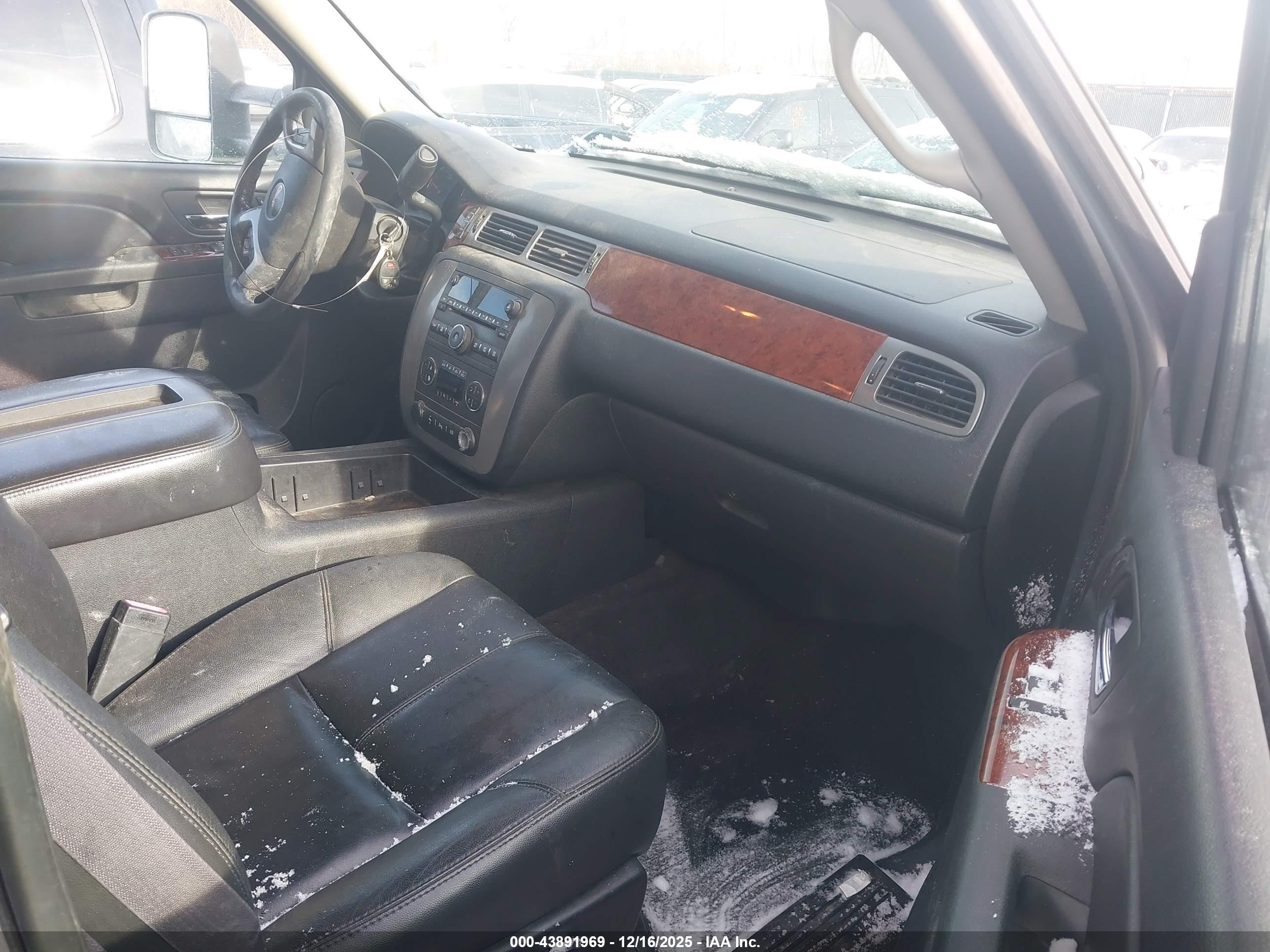 GMC SIERRA image 5