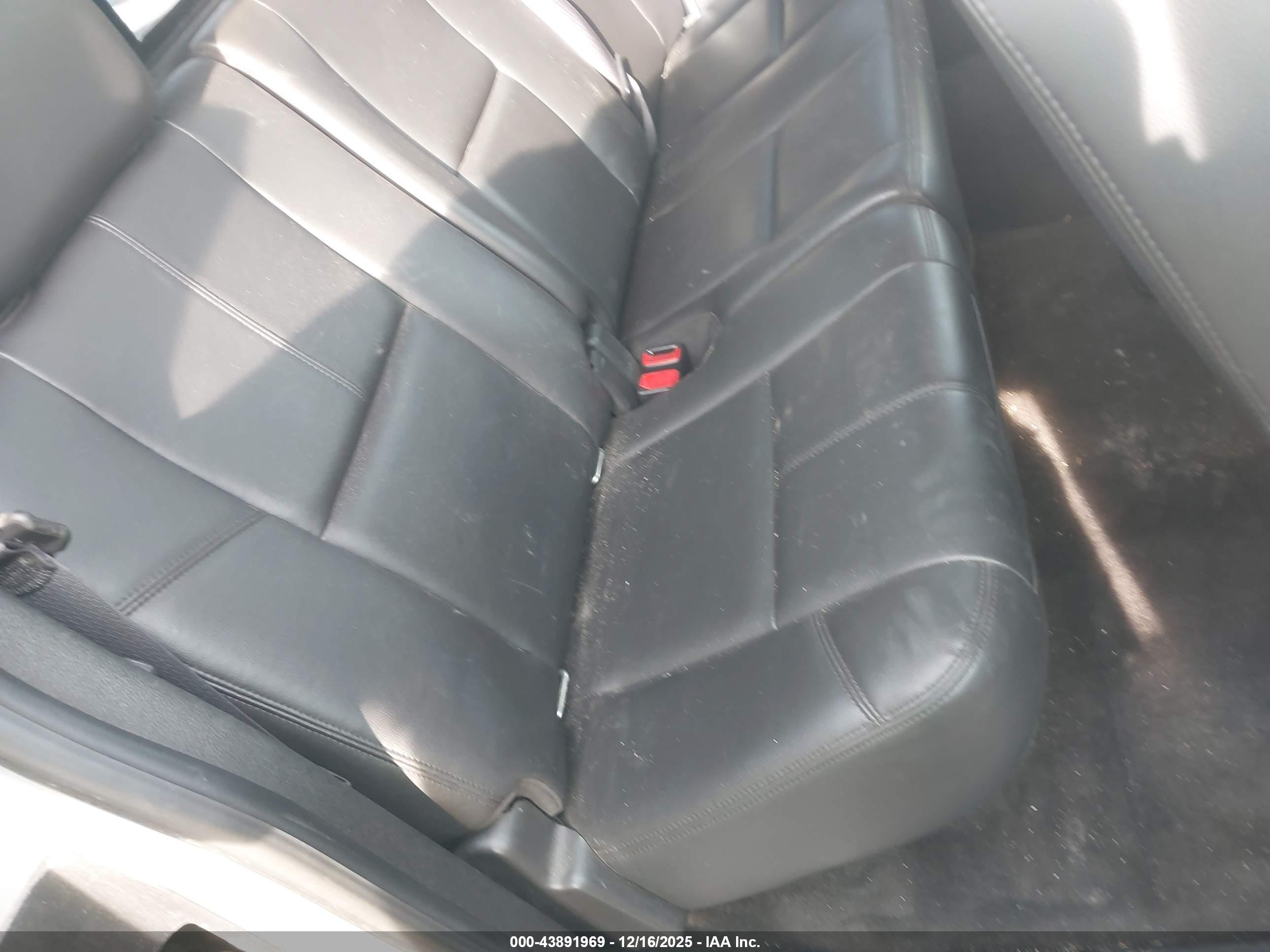 GMC SIERRA image 8