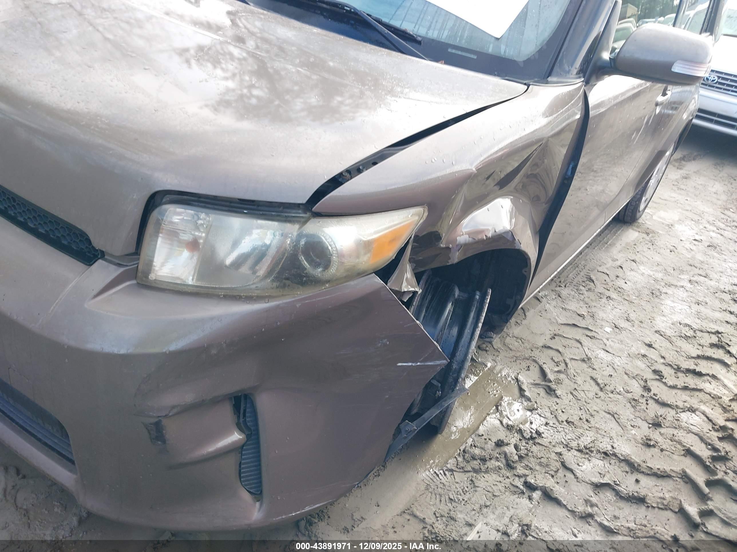 SCION XB image 6