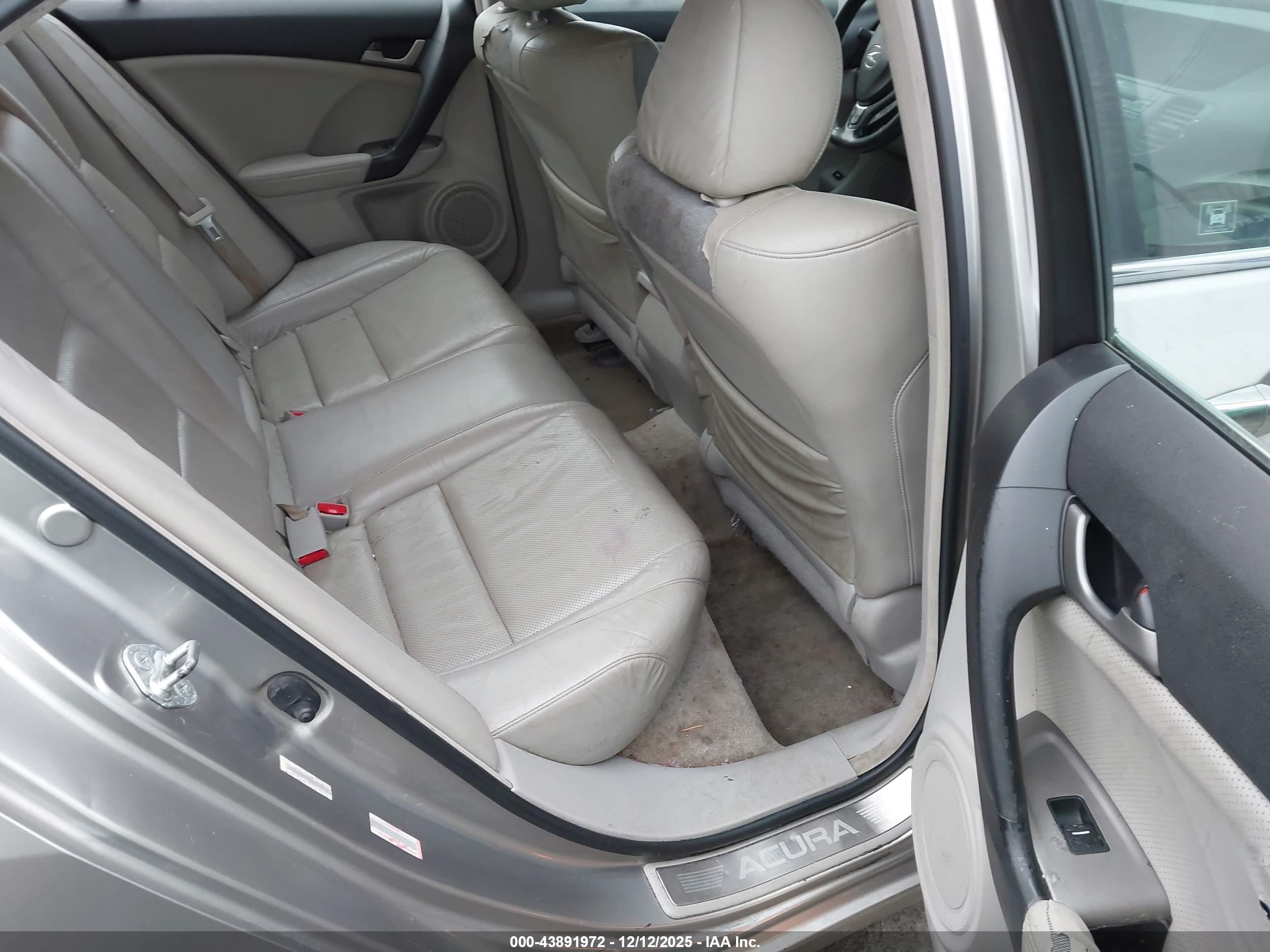 ACURA TSX image 8