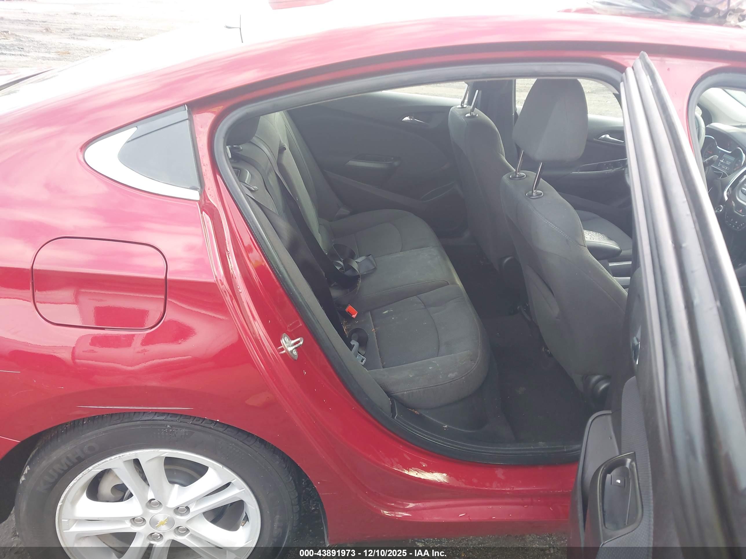 CHEVROLET CRUZE image 8