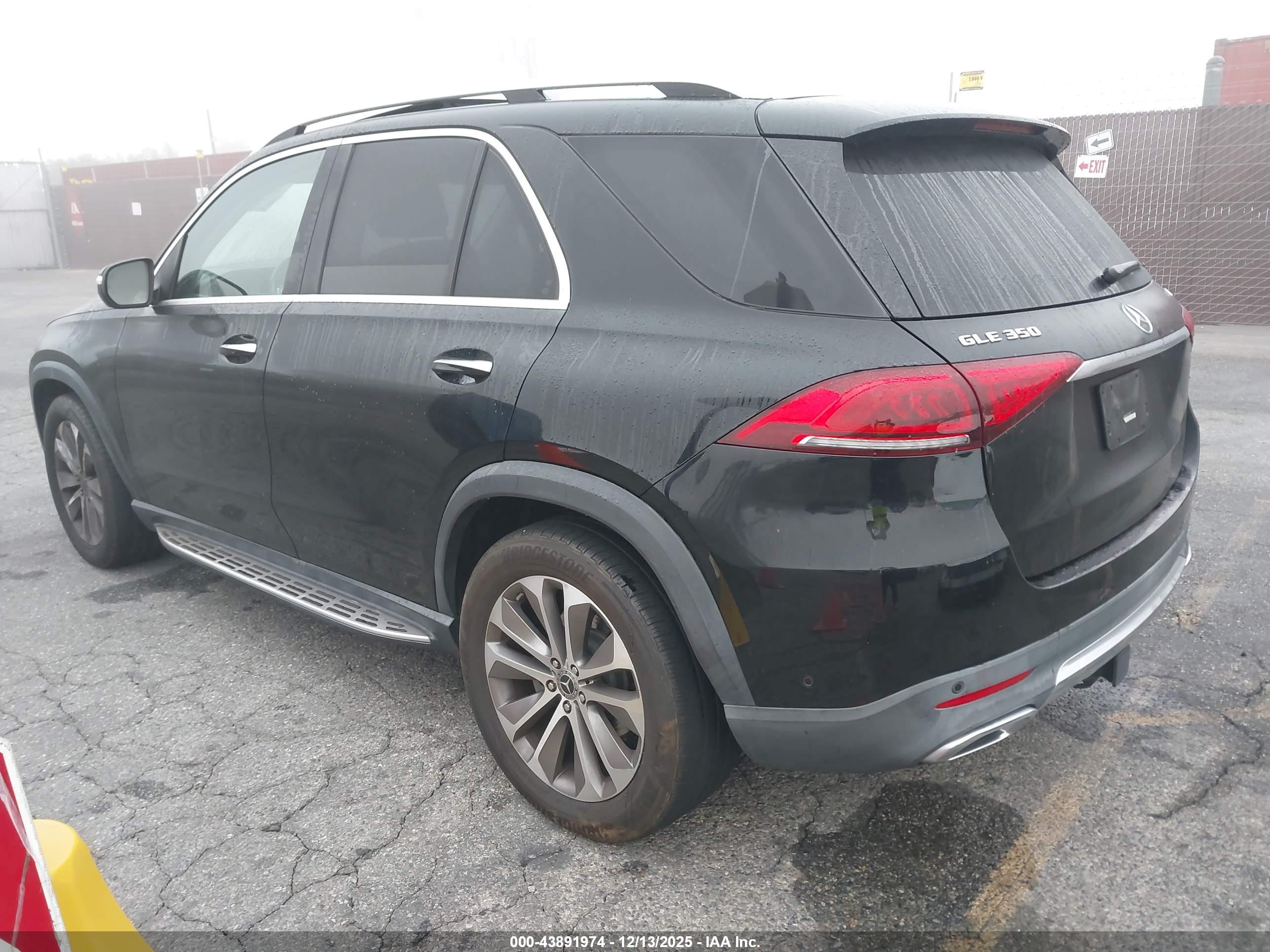 MERCEDES-BENZ GLE image 3