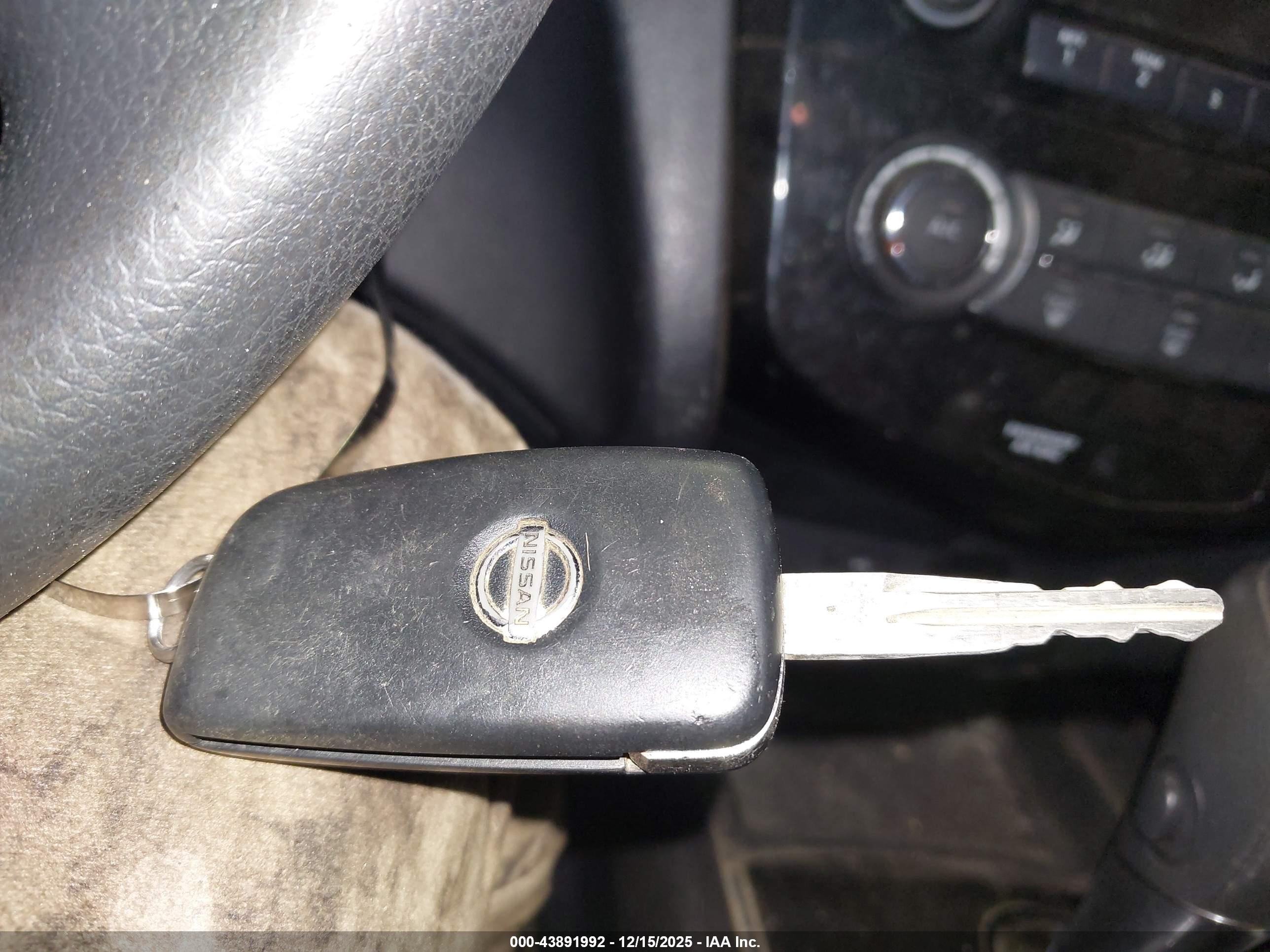 NISSAN ROGUE image 11