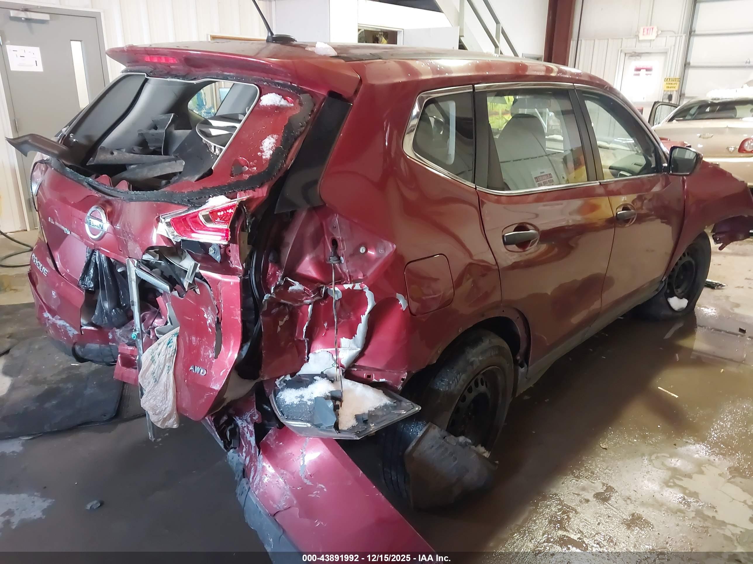 NISSAN ROGUE image 4