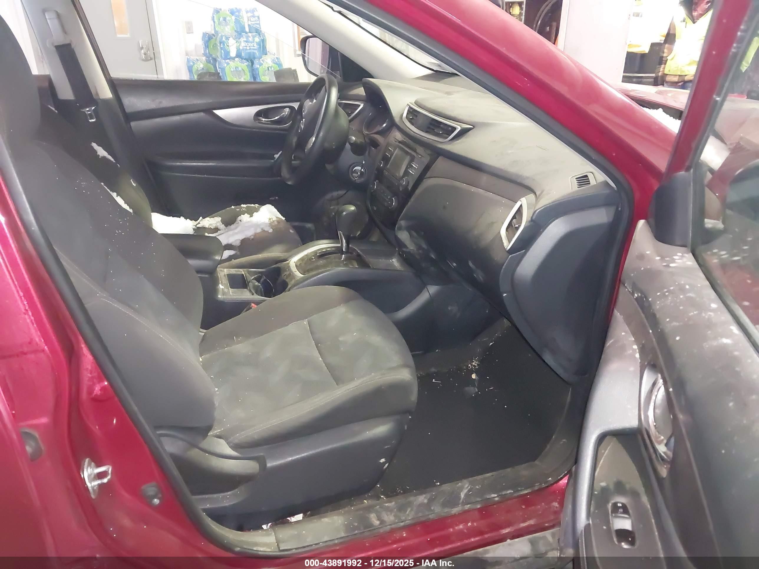 NISSAN ROGUE image 5