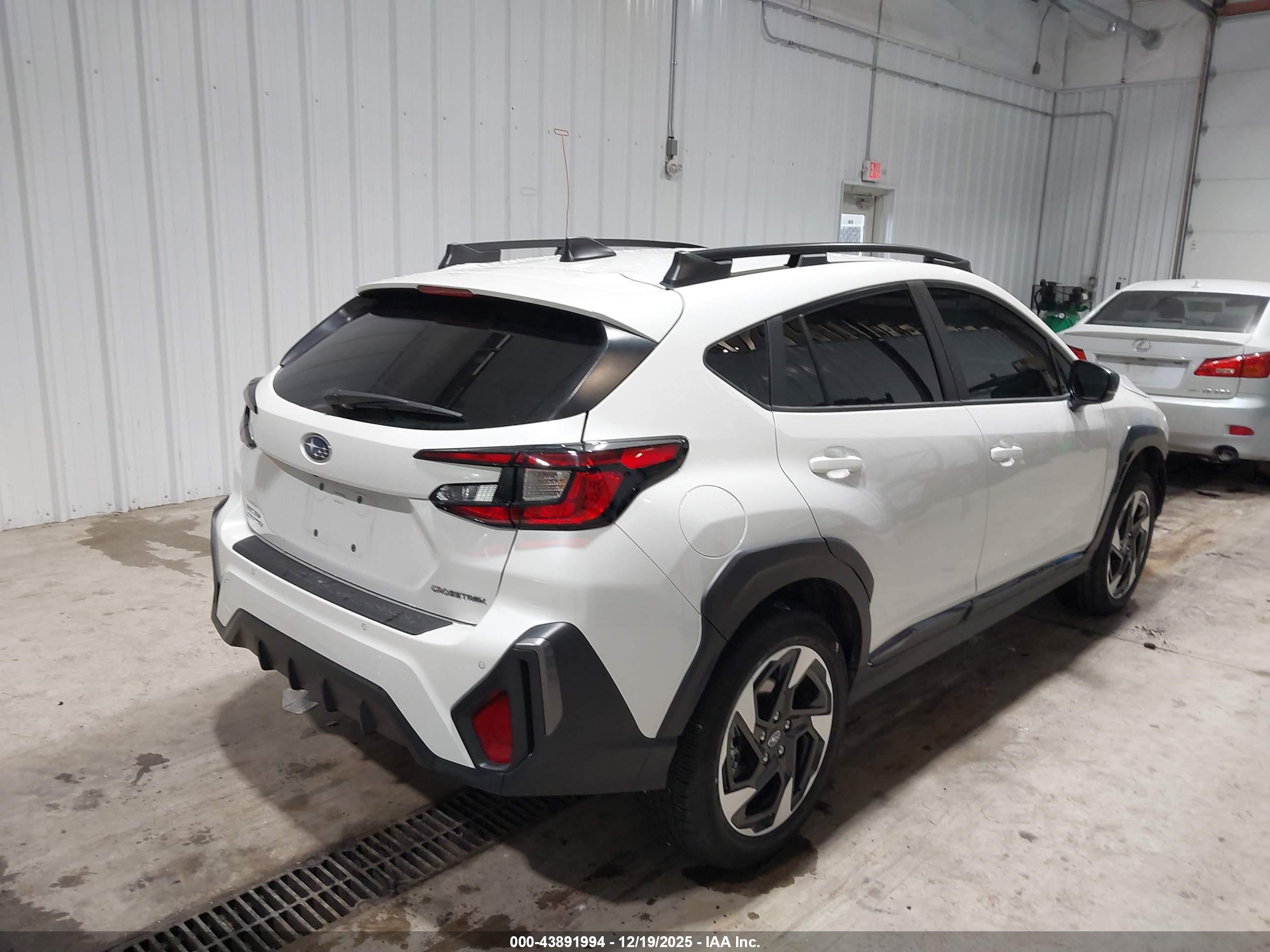 SUBARU CROSSTREK image 4