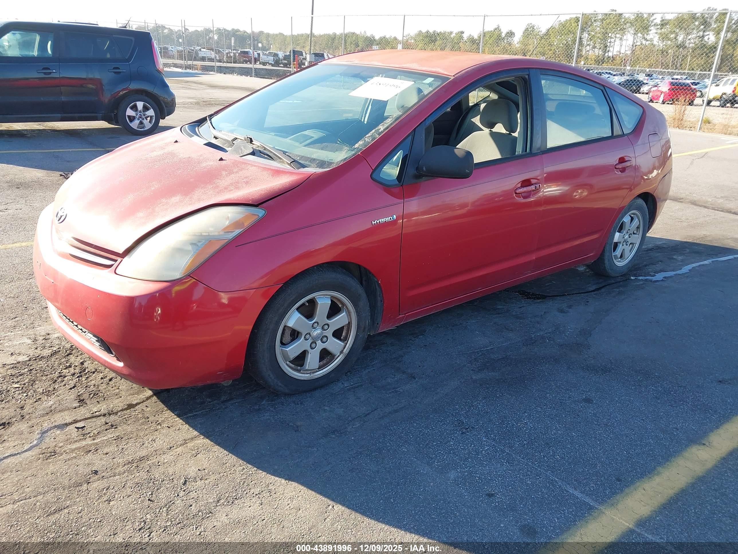TOYOTA PRIUS image 2