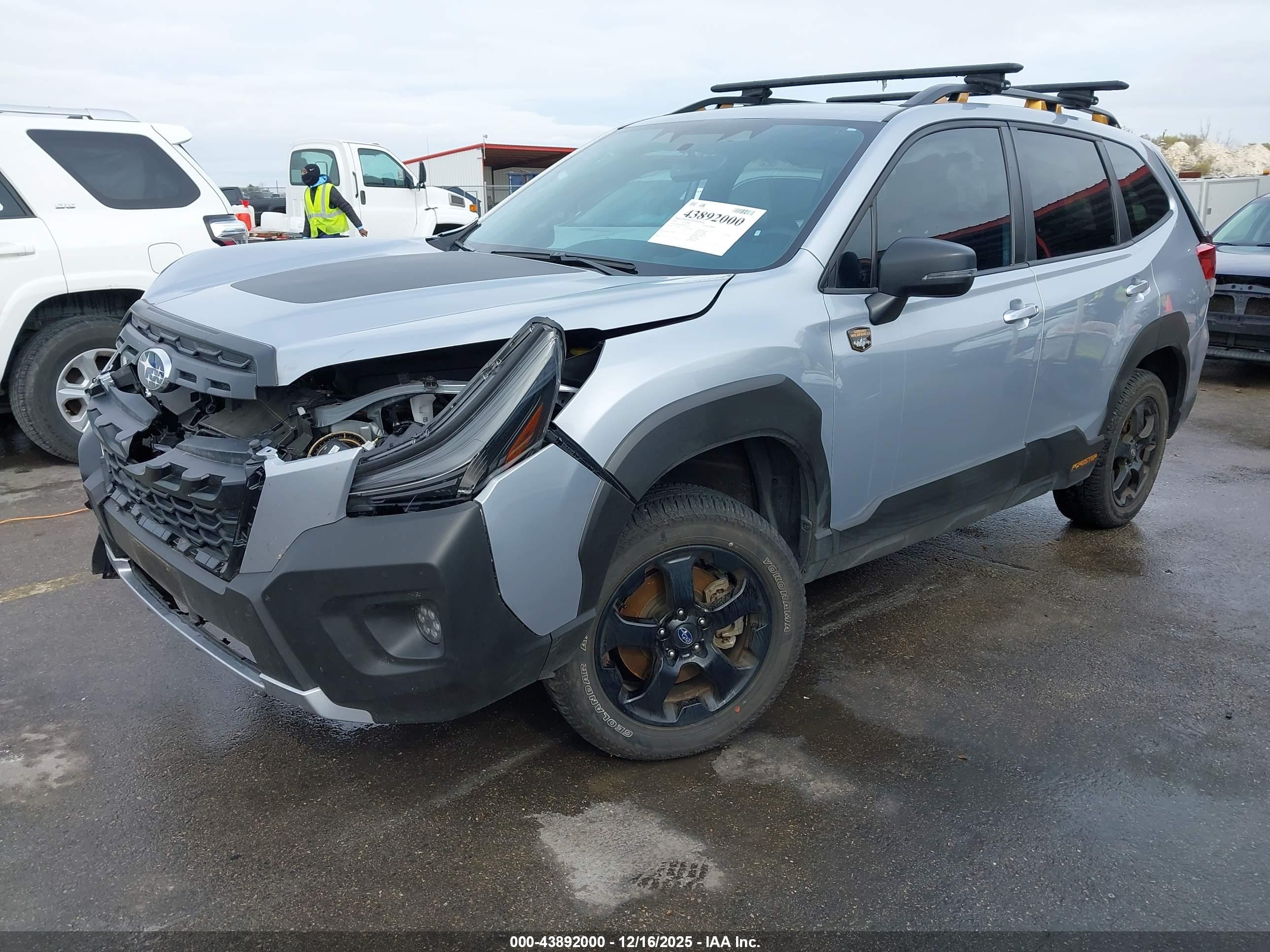 SUBARU FORESTER image 2