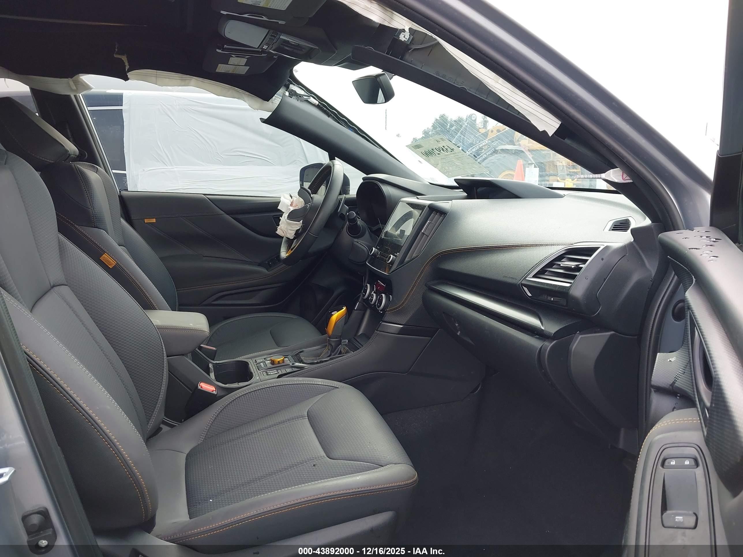 SUBARU FORESTER image 5