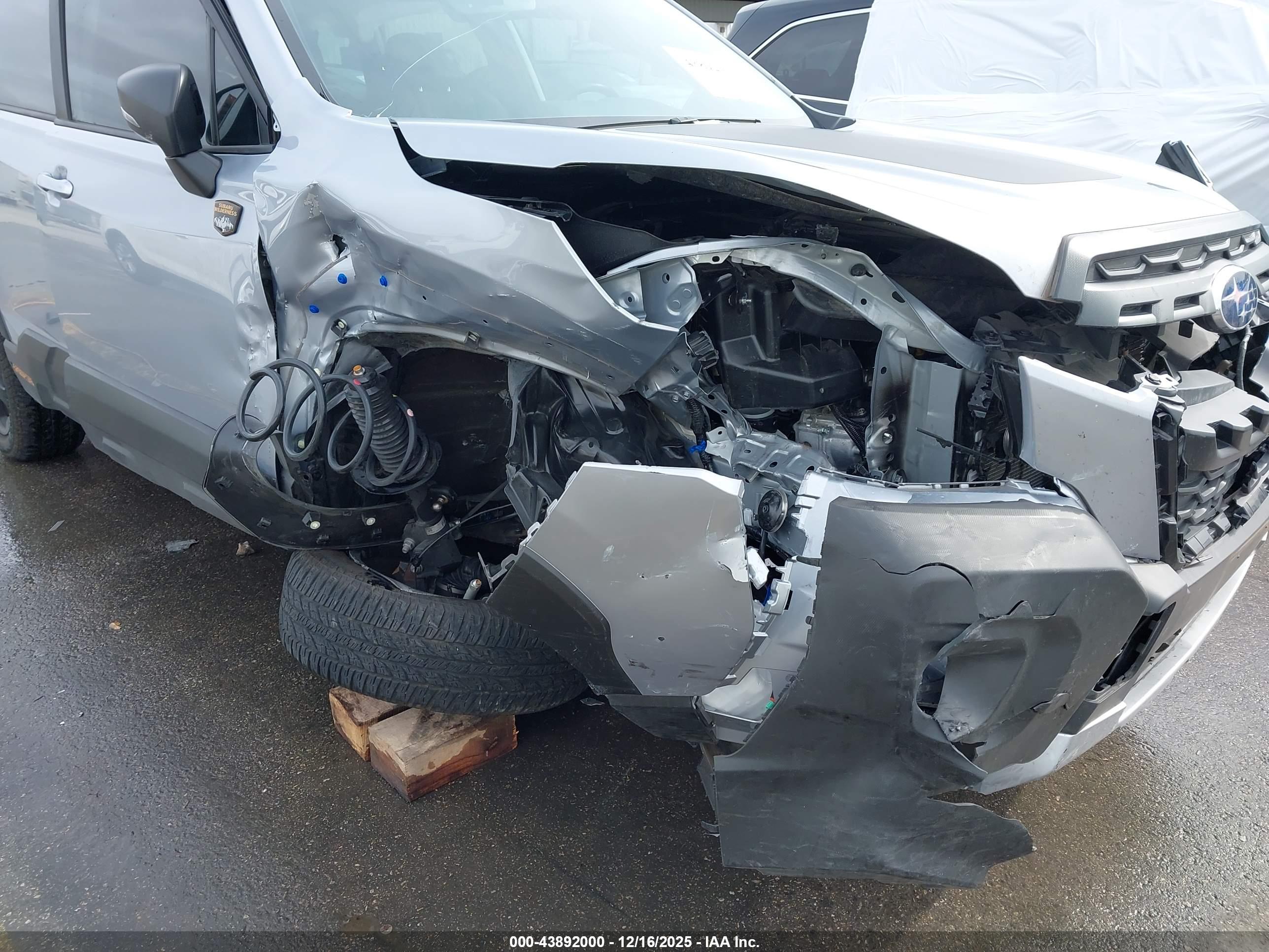 SUBARU FORESTER image 6