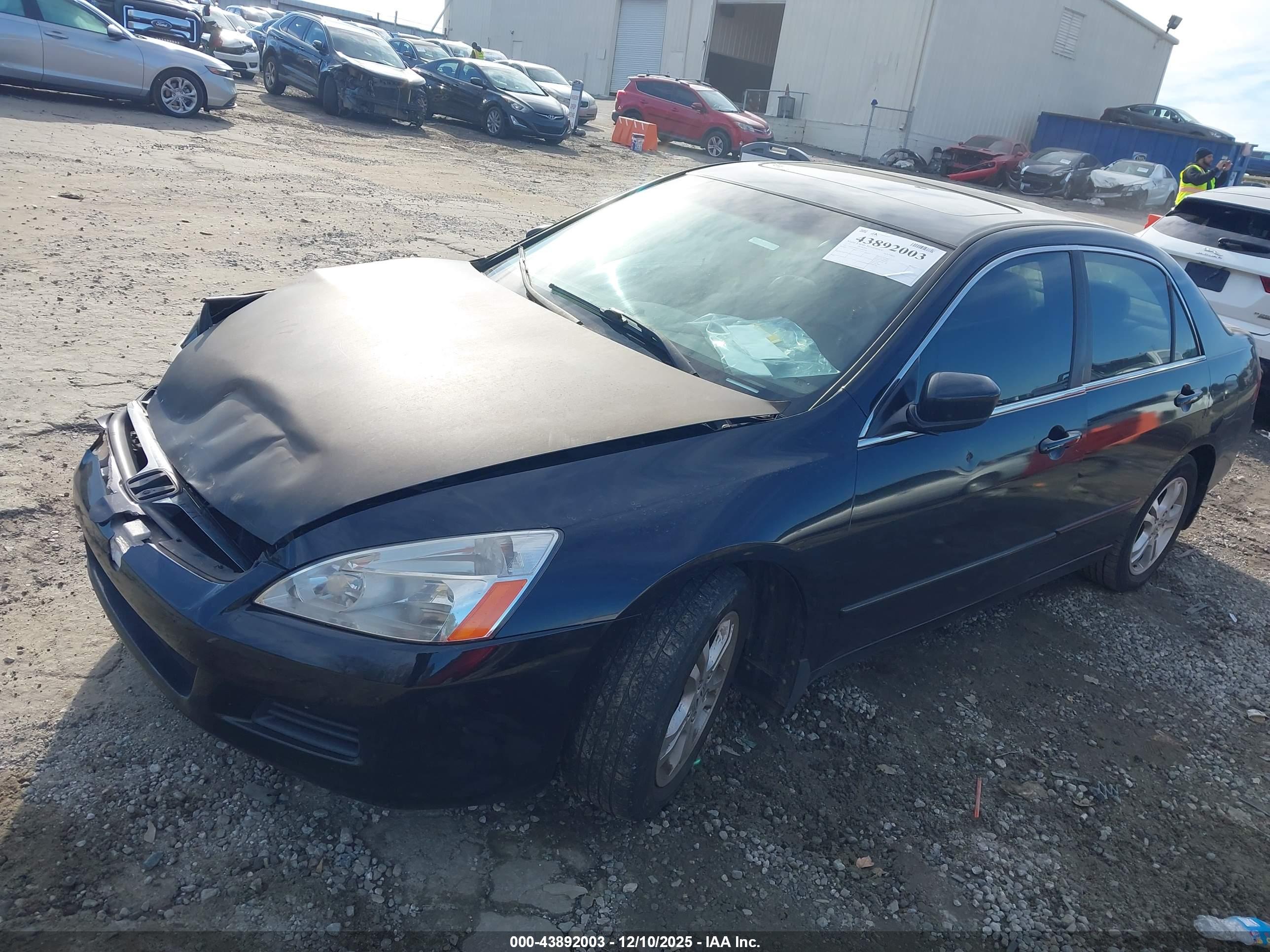 HONDA ACCORD image 2