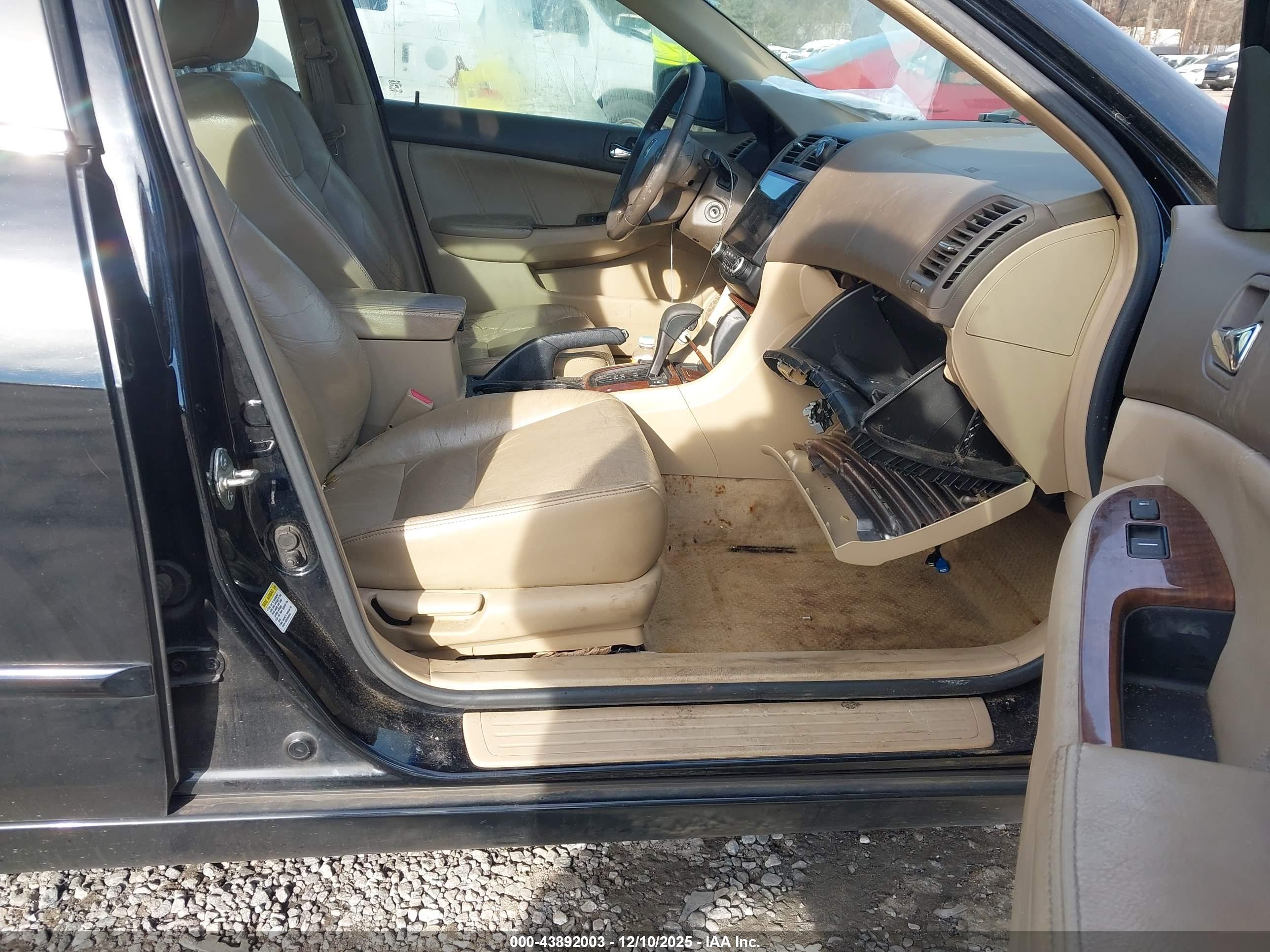 HONDA ACCORD image 5