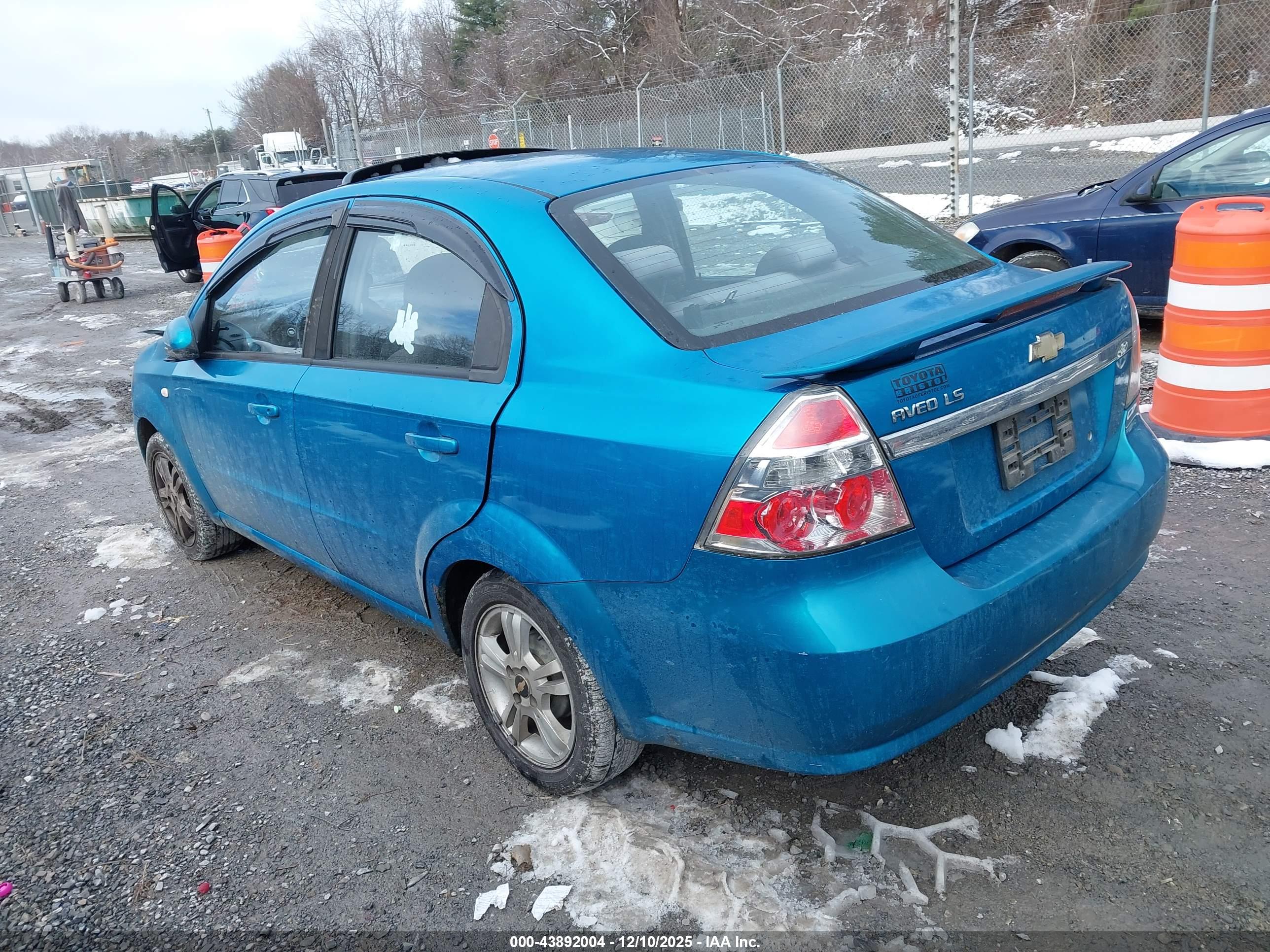 CHEVROLET AVEO image 3