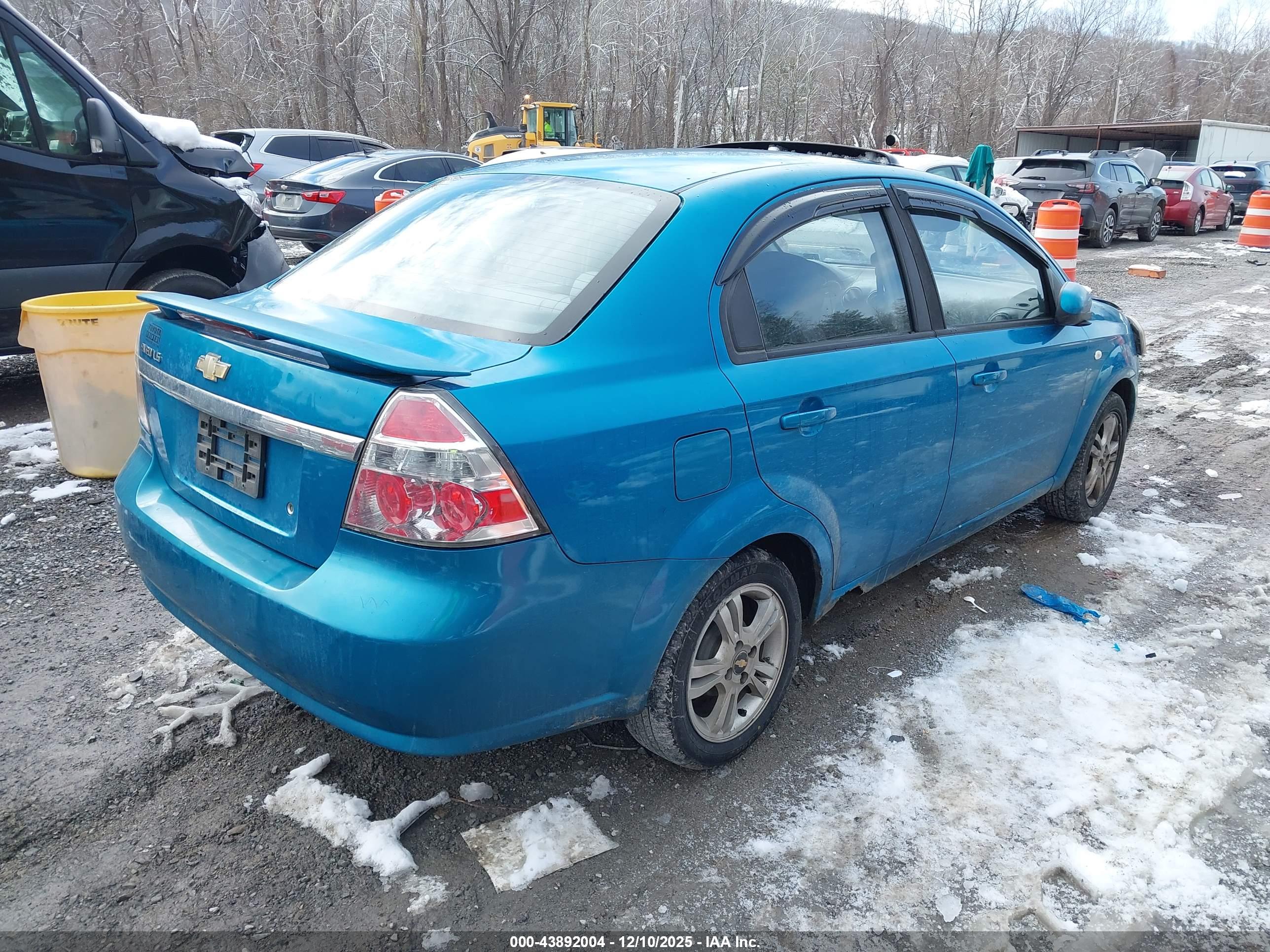 CHEVROLET AVEO image 4