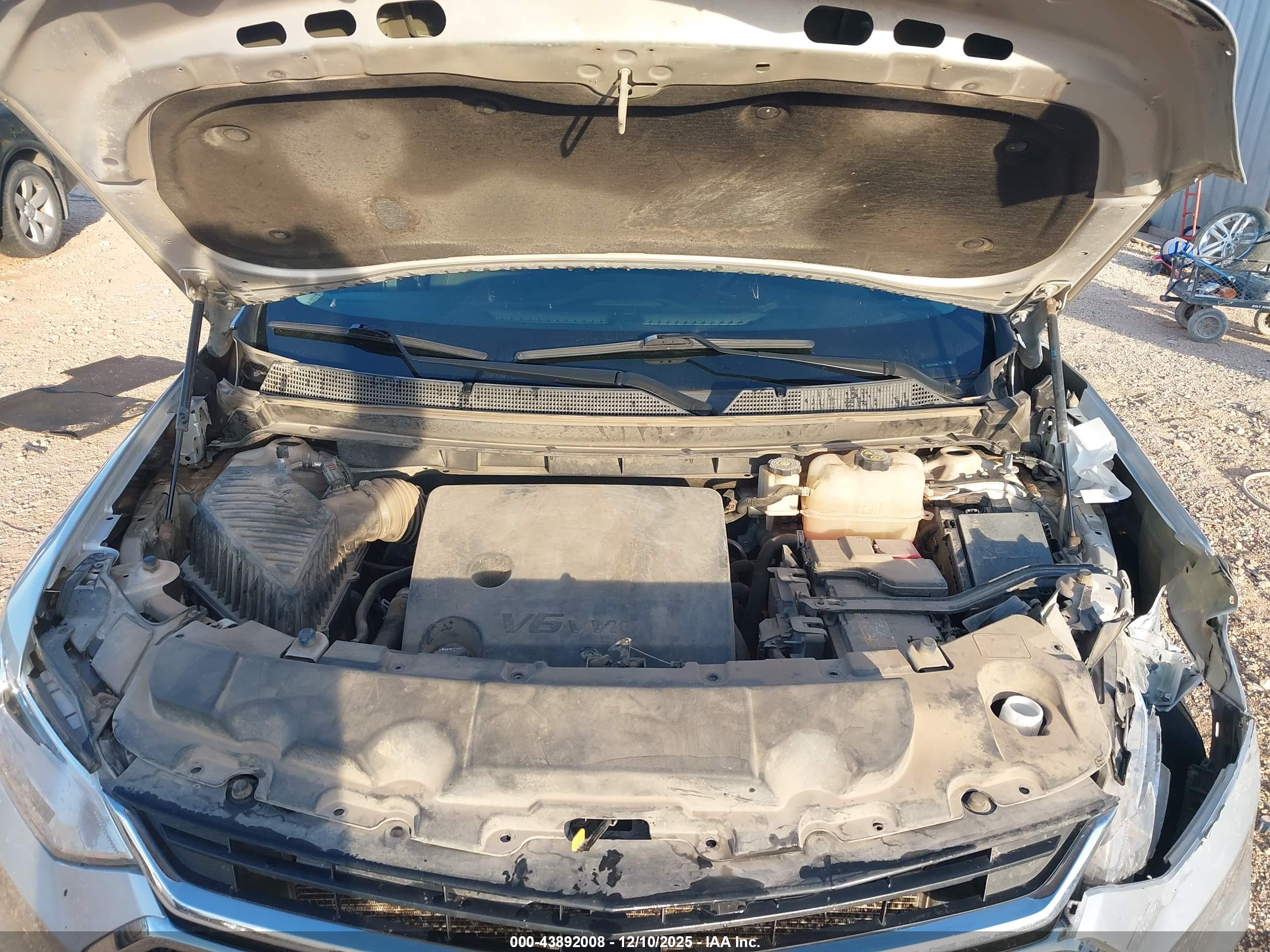 CHEVROLET TRAVERSE image 10