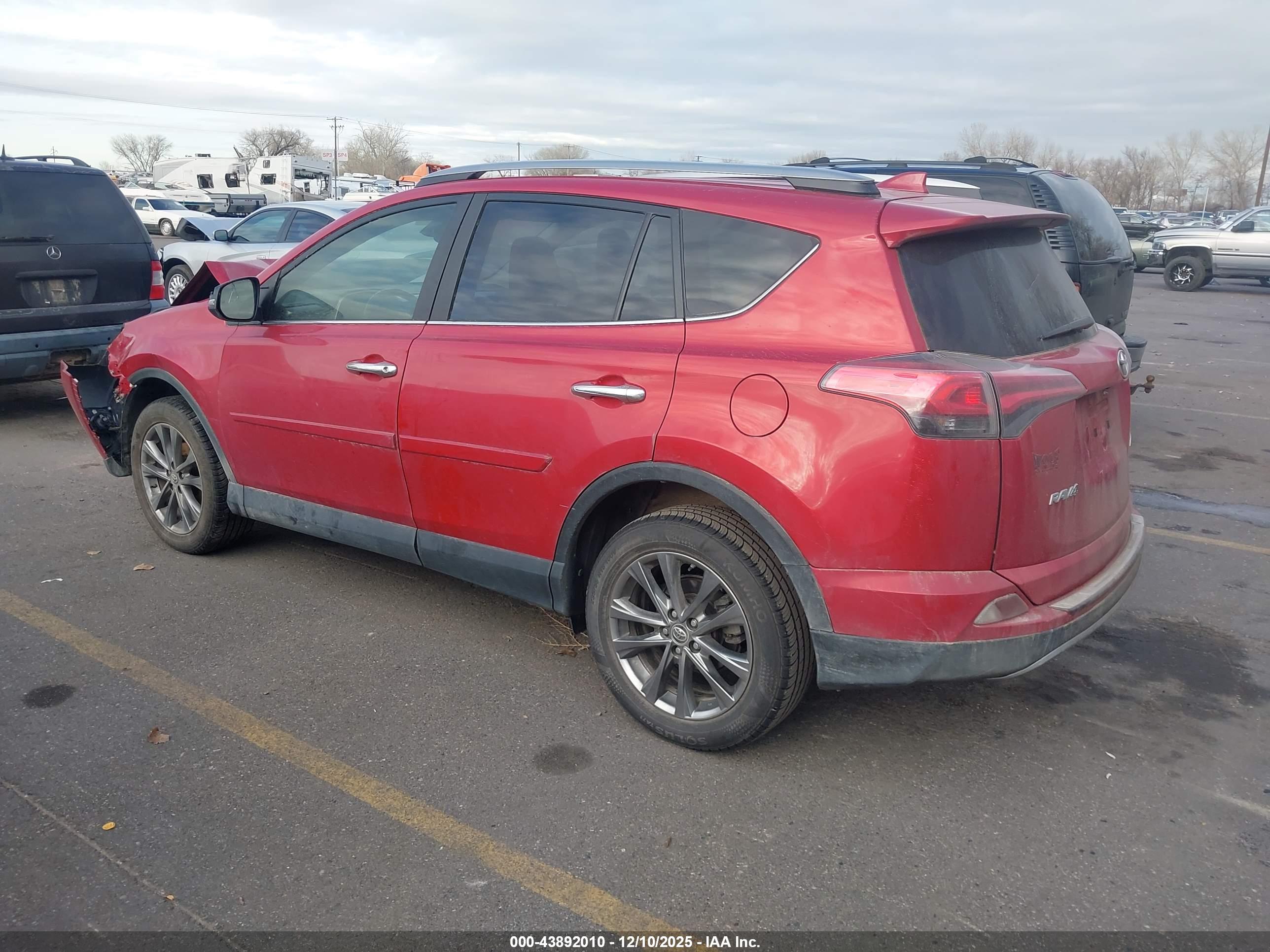 TOYOTA RAV4 image 3