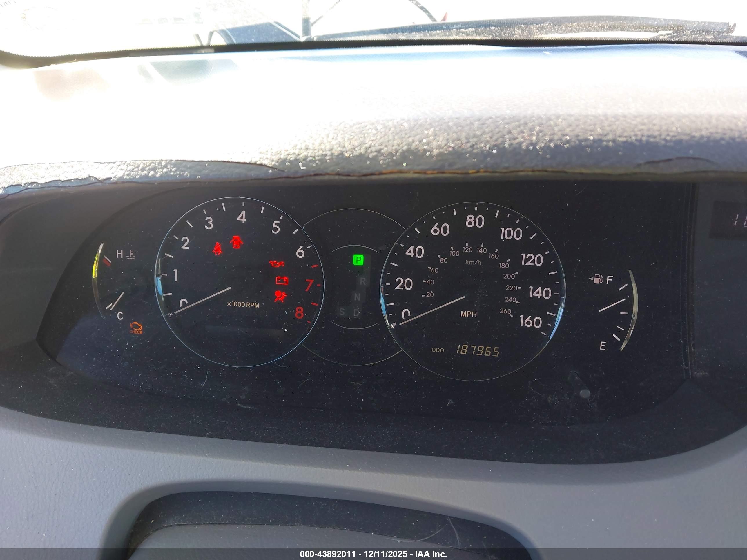 TOYOTA AVALON image 7