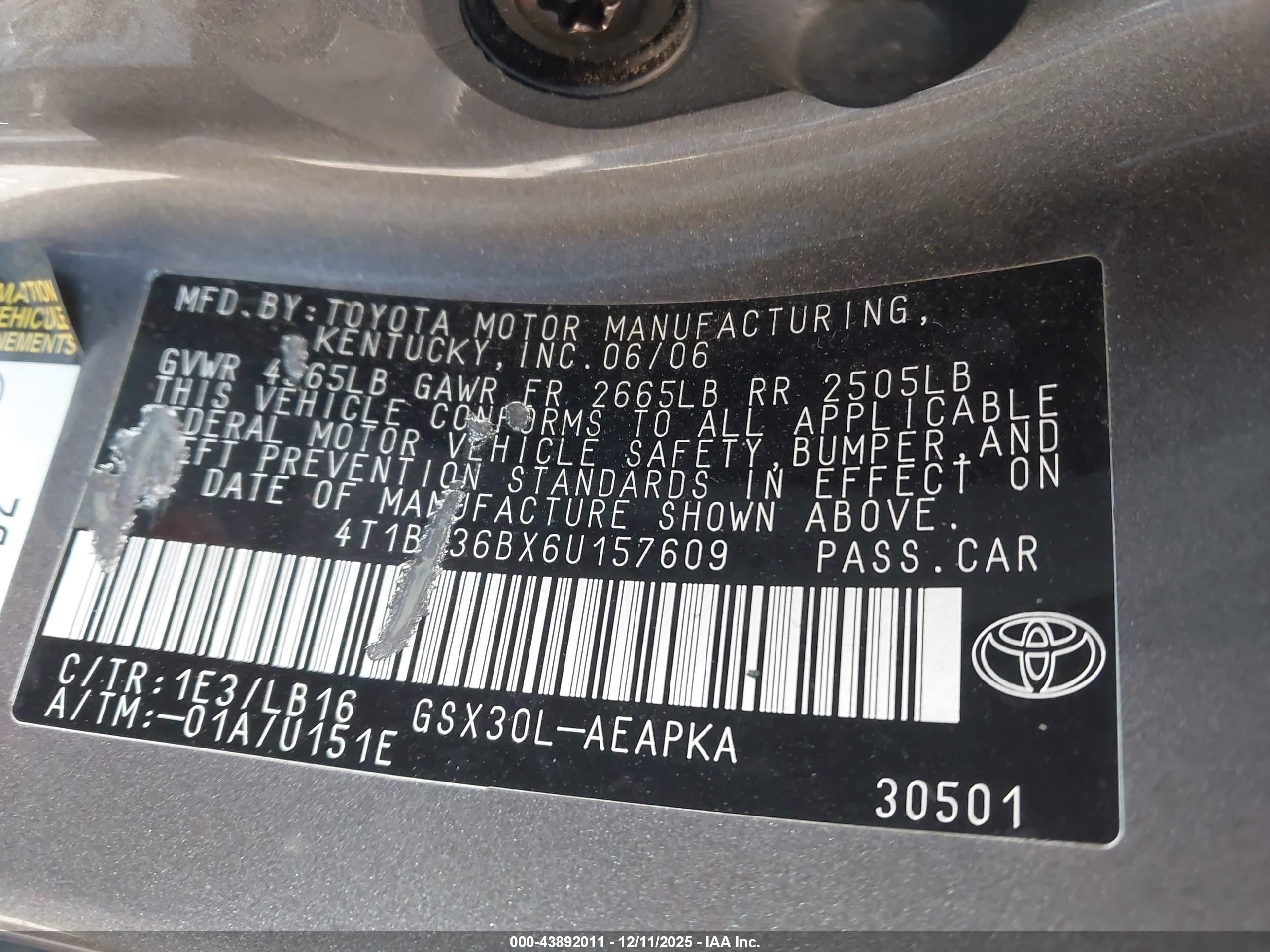 TOYOTA AVALON image 9