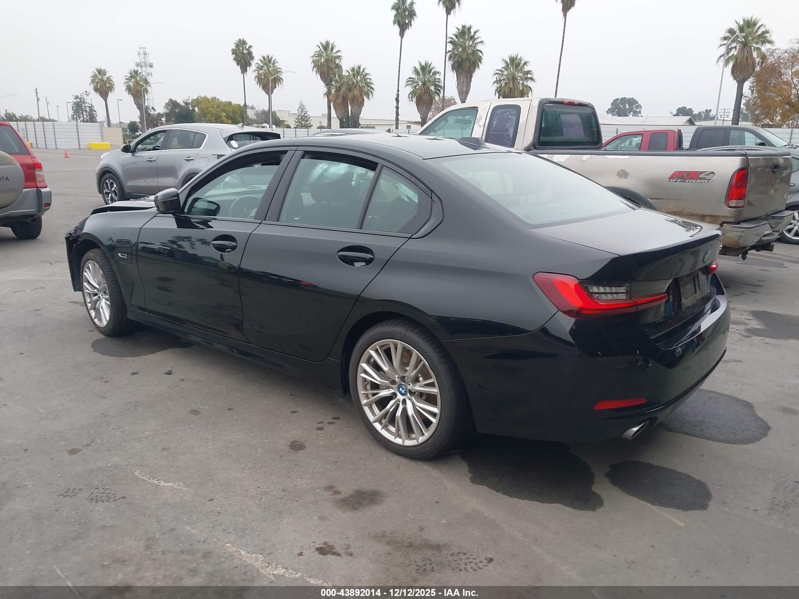 BMW 3 image 3