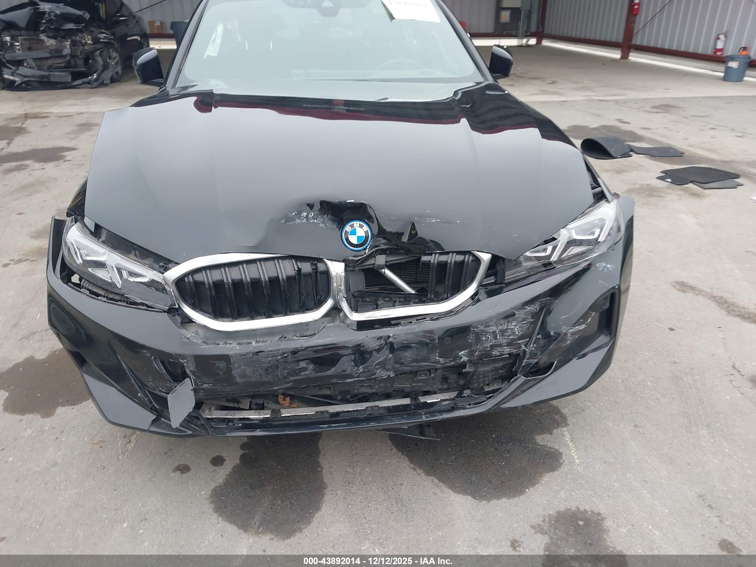 BMW 3 image 6