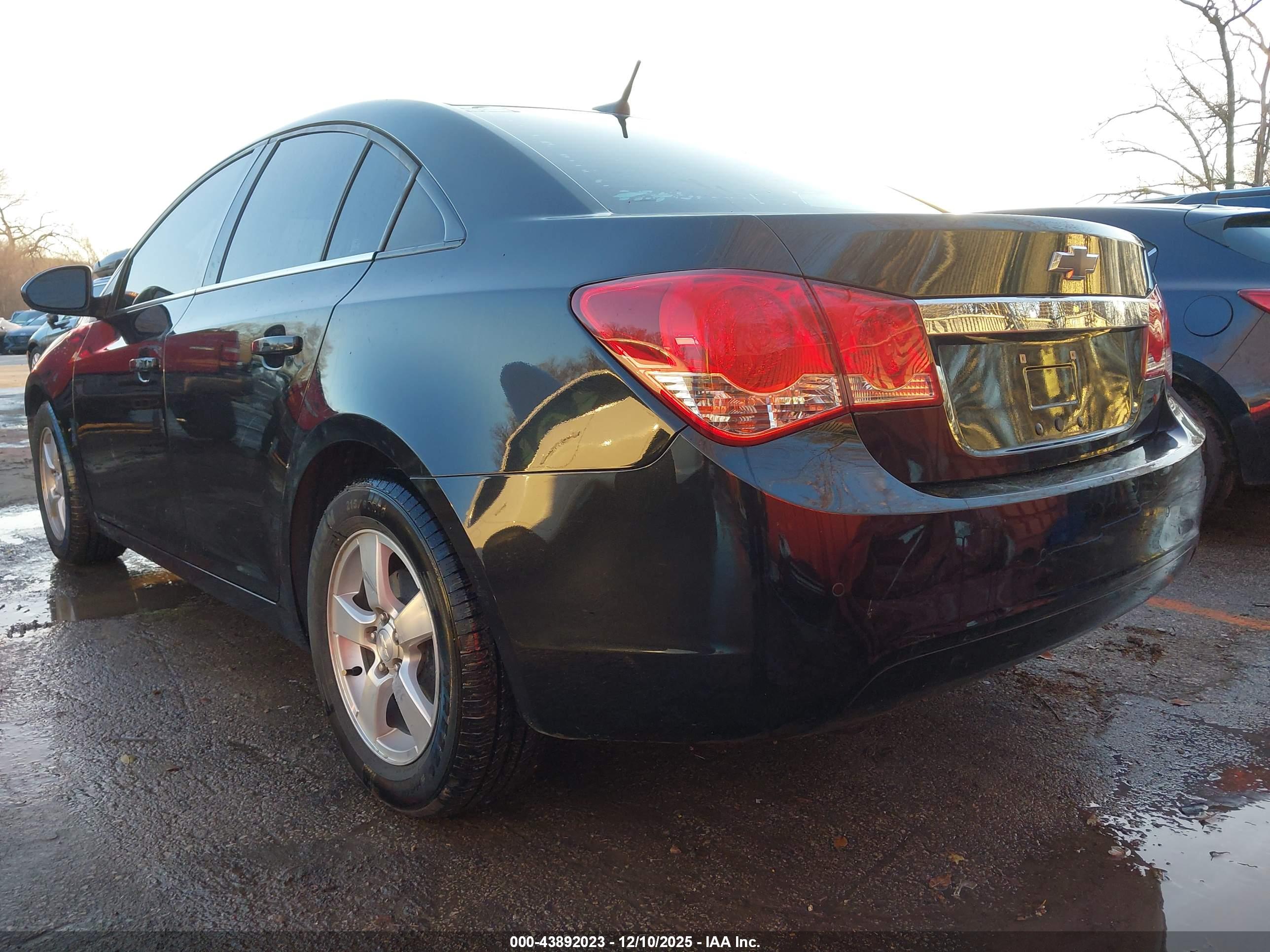 CHEVROLET CRUZE image 3