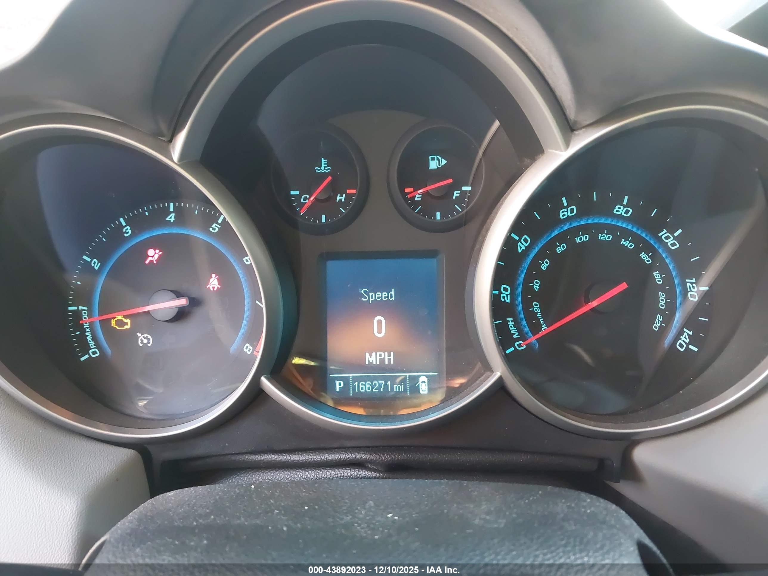 CHEVROLET CRUZE image 7