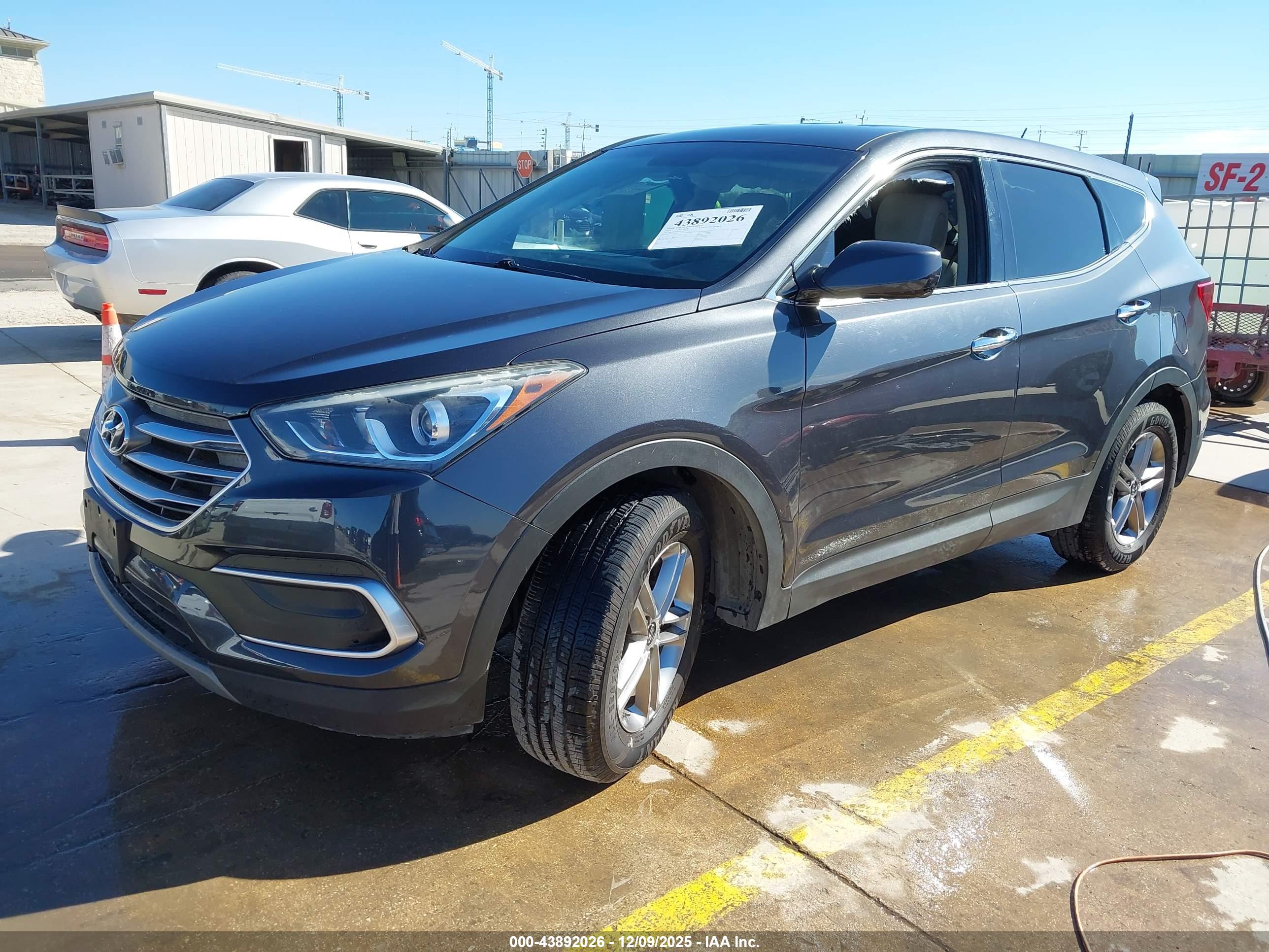 HYUNDAI SANTA image 2