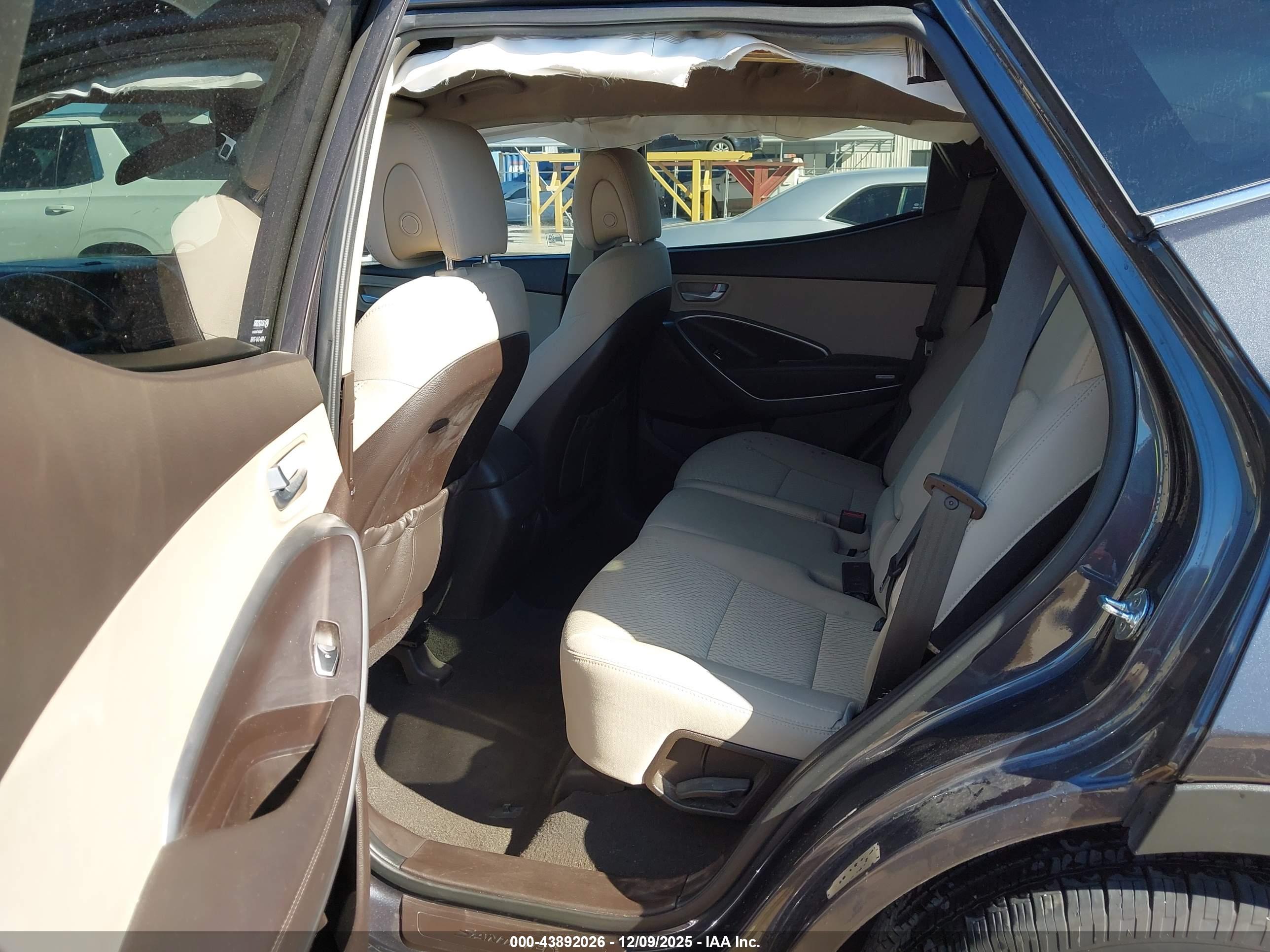 HYUNDAI SANTA image 8