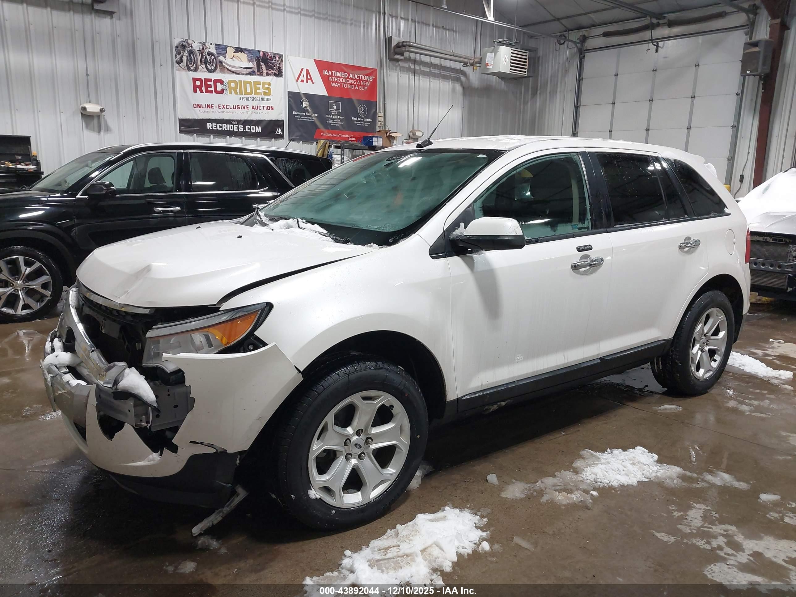 FORD EDGE image 2