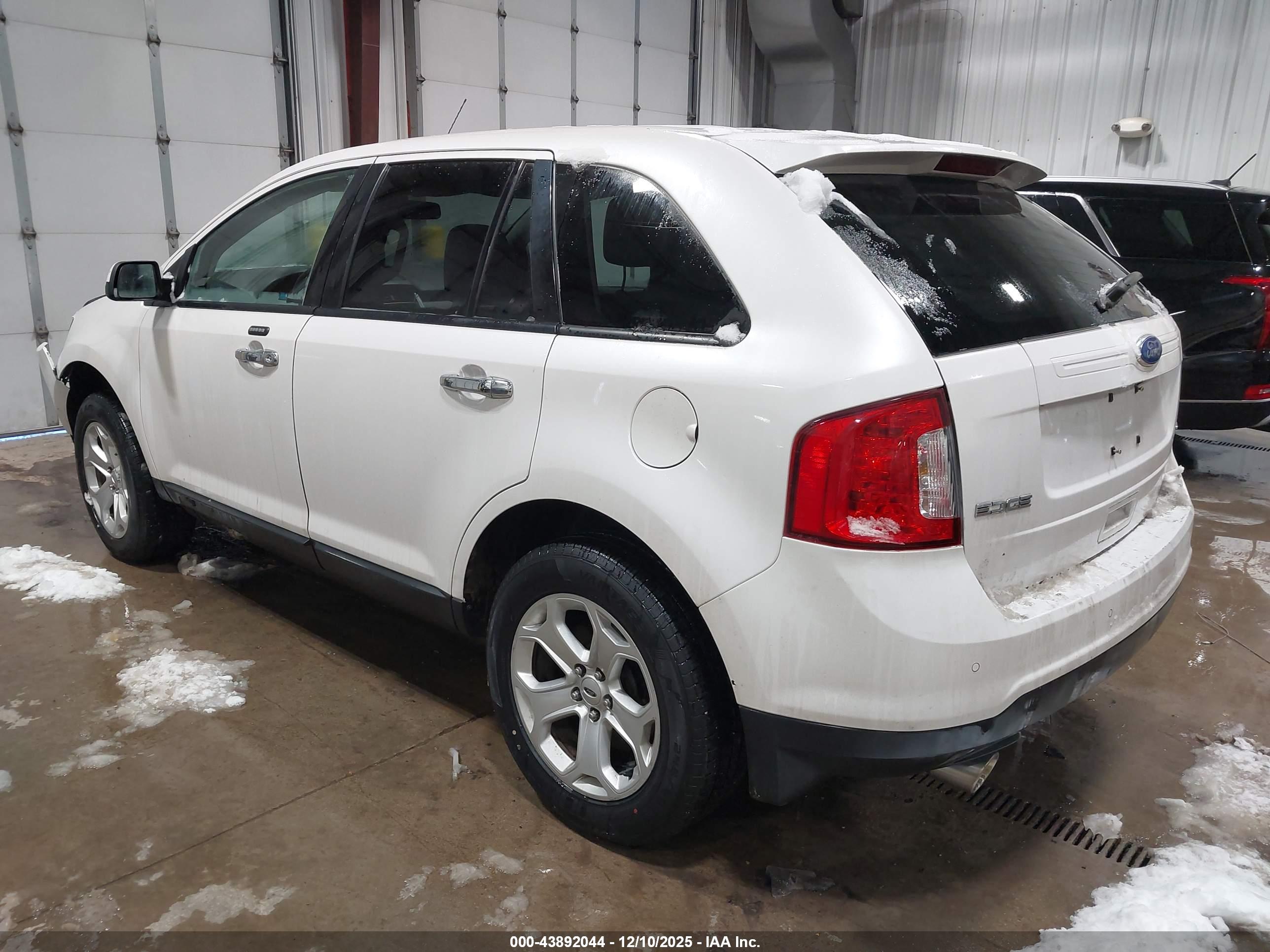 FORD EDGE image 3