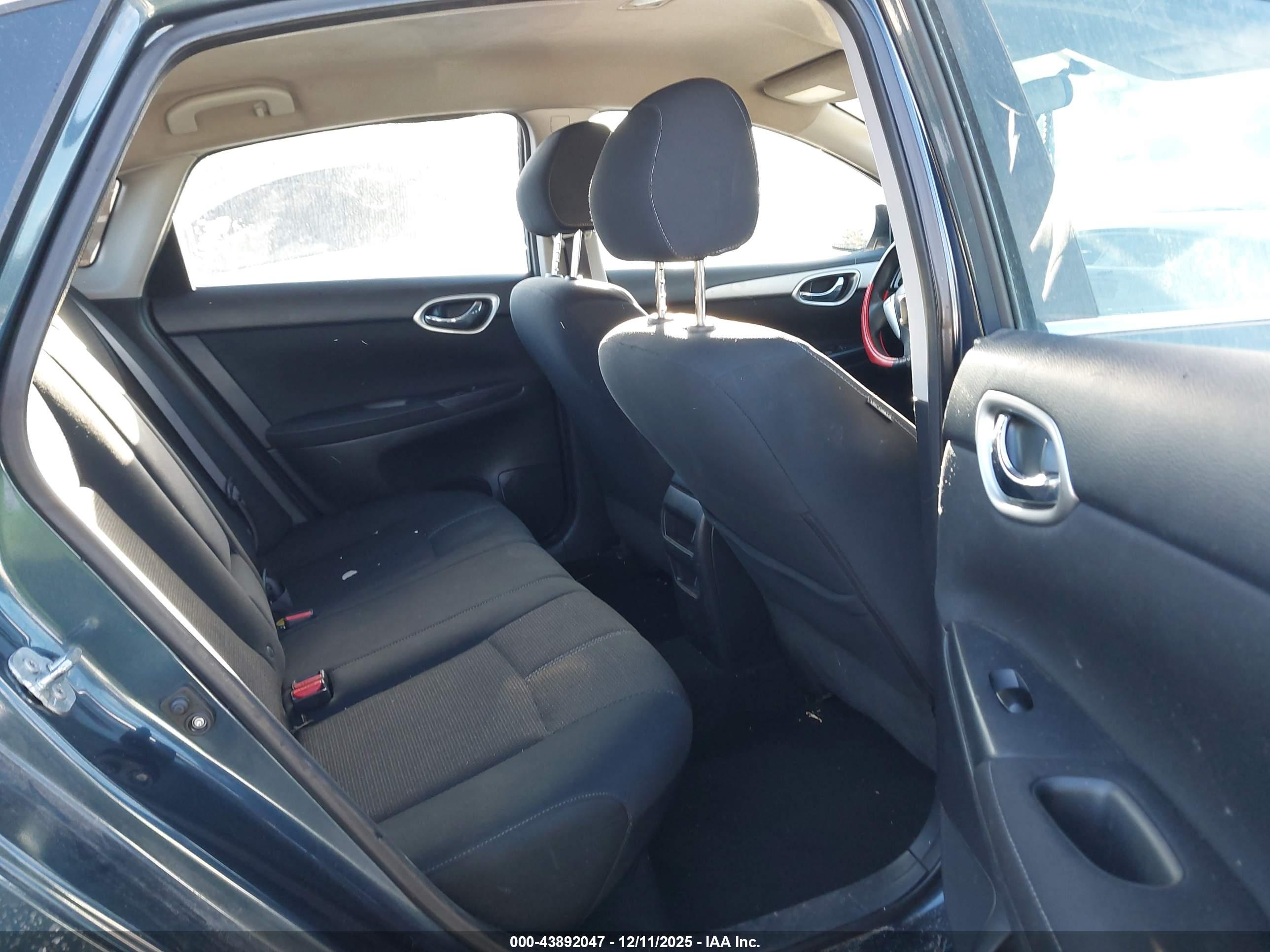 NISSAN SENTRA image 8