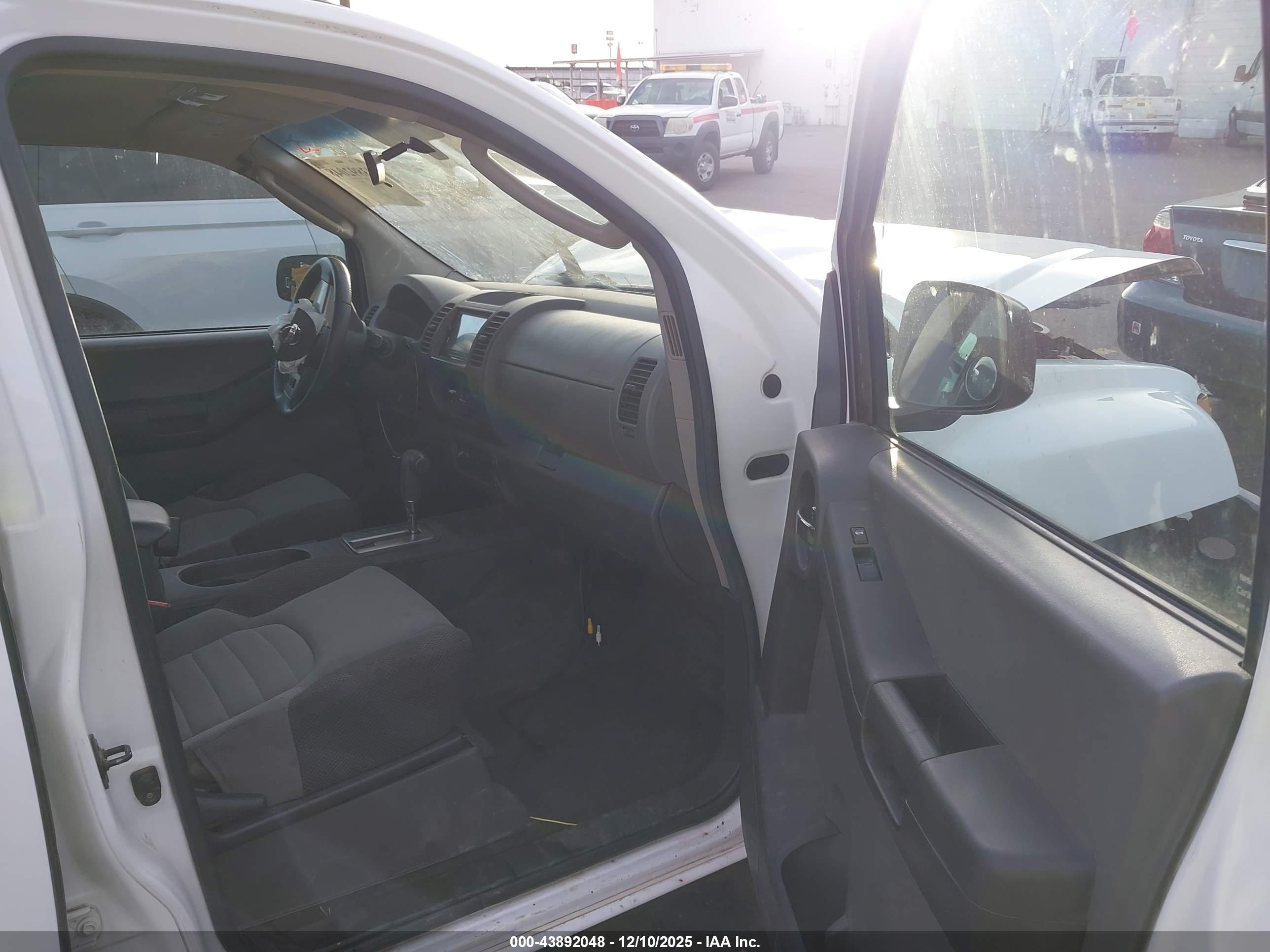 NISSAN XTERRA image 5
