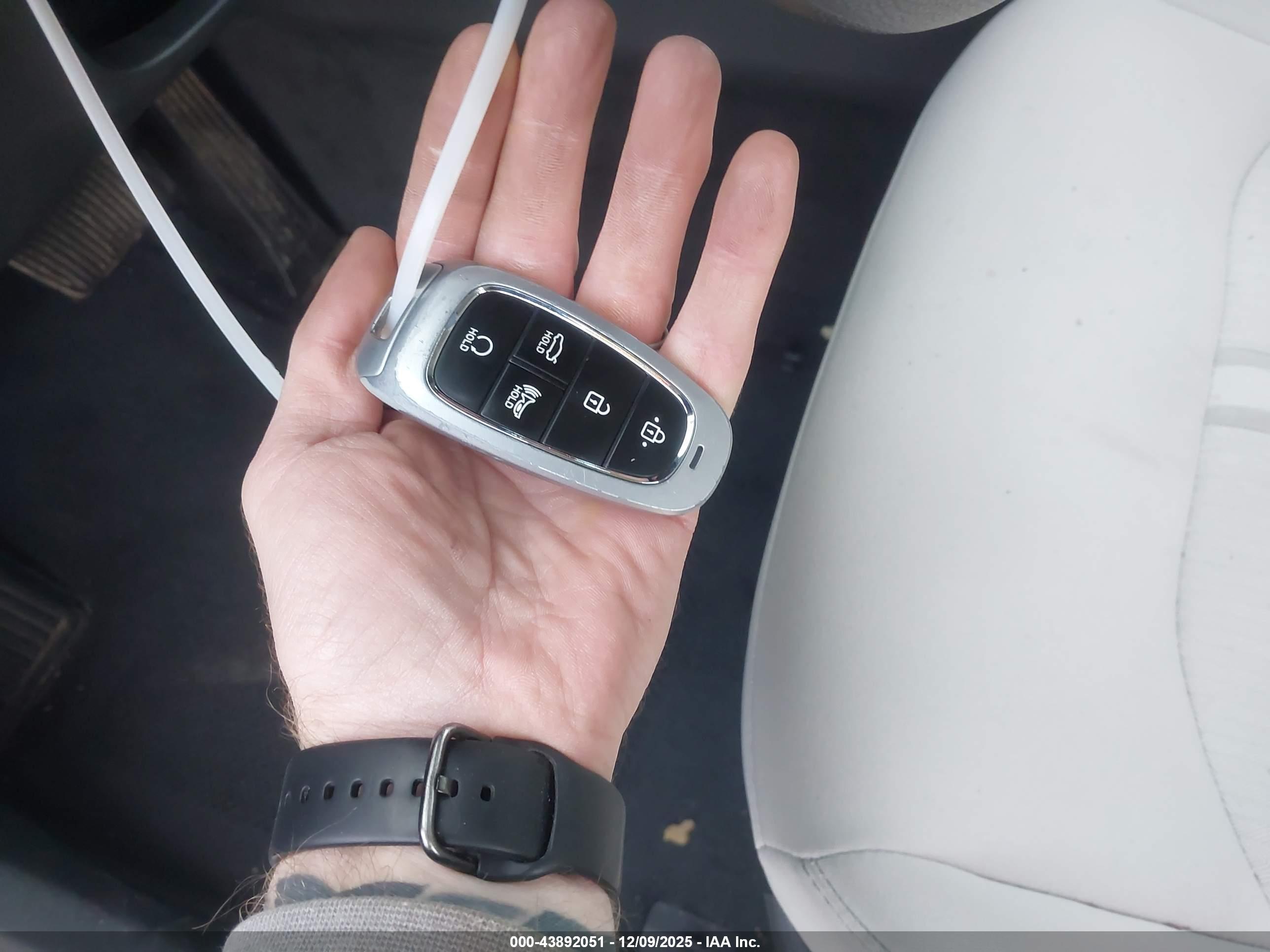 HYUNDAI SONATA image 11