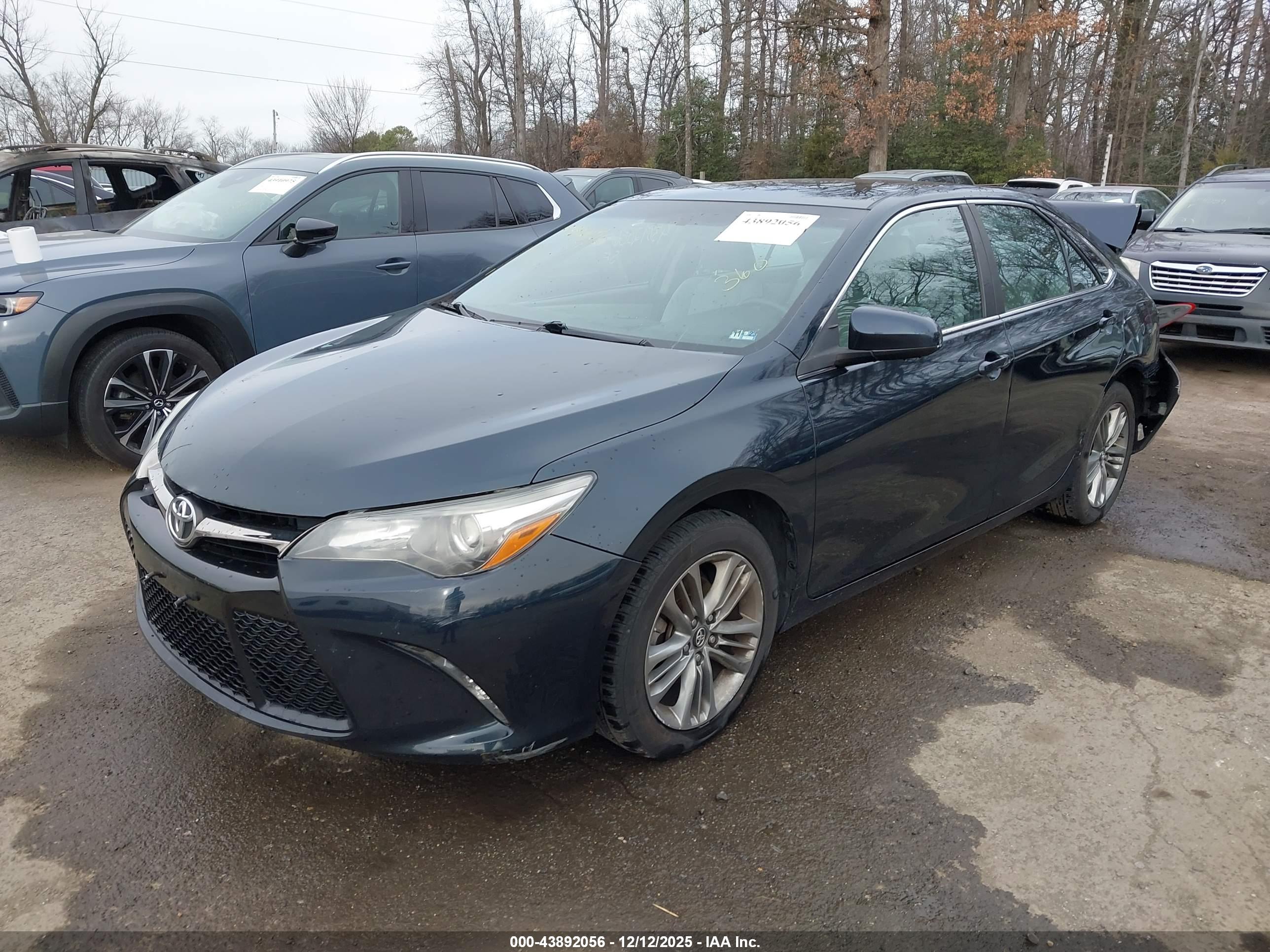 TOYOTA CAMRY image 2