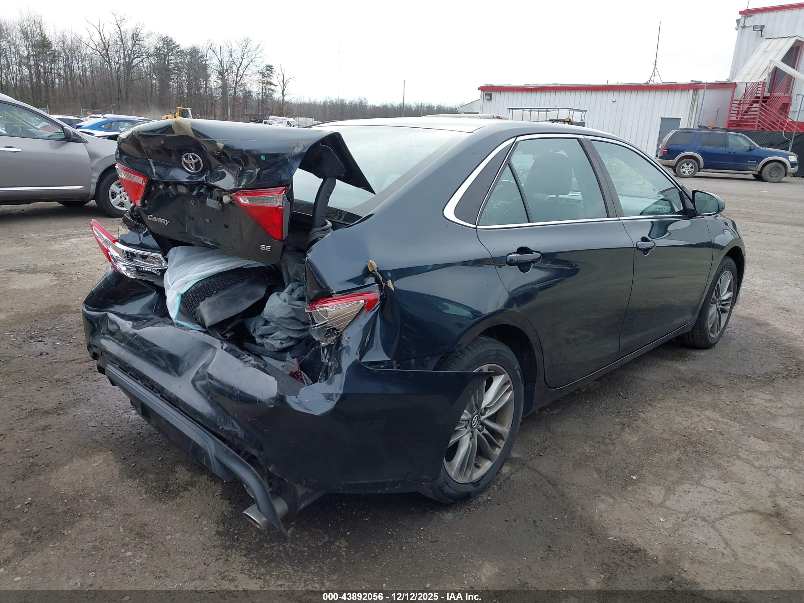 TOYOTA CAMRY image 4