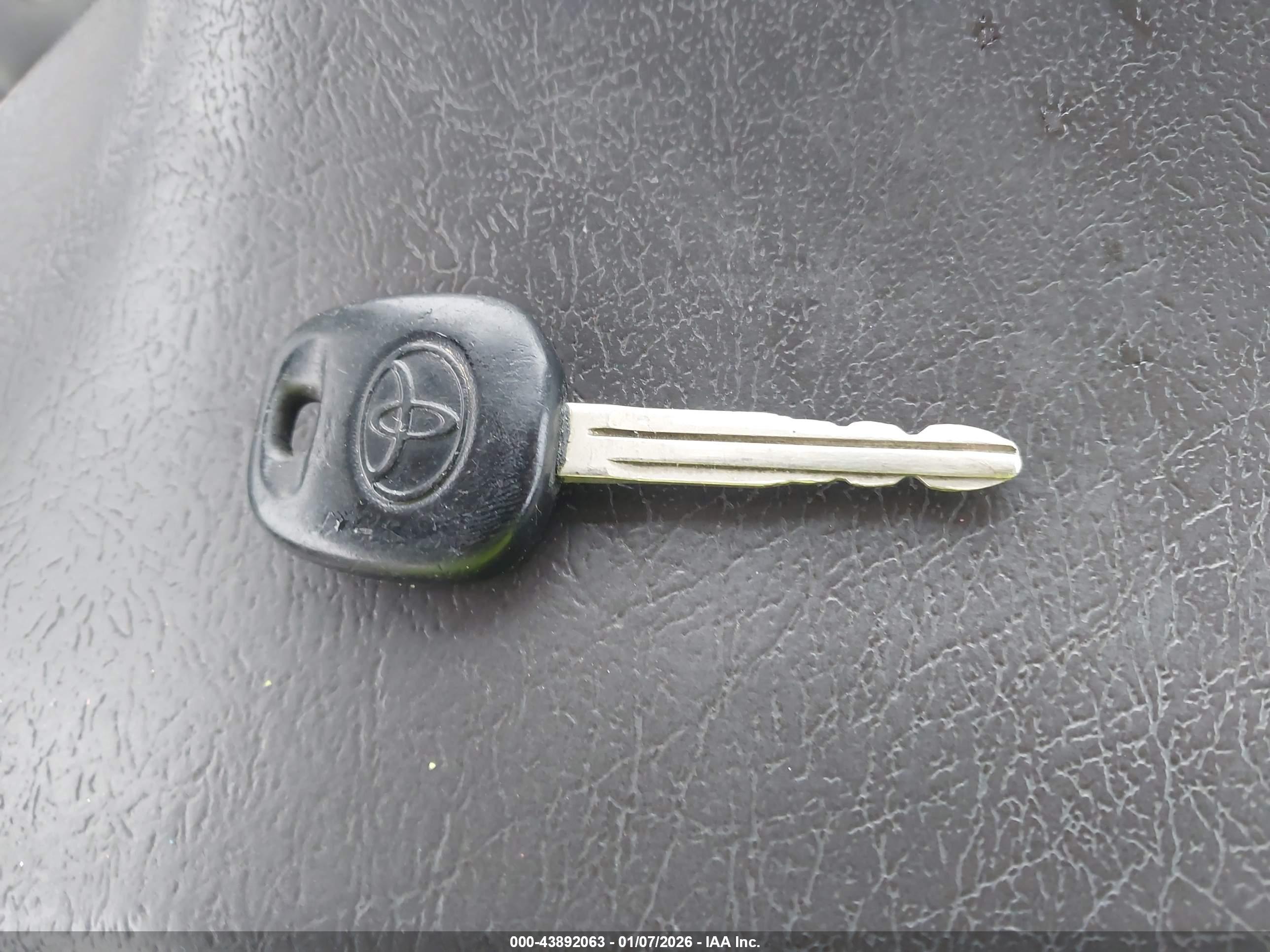 TOYOTA TACOMA image 11
